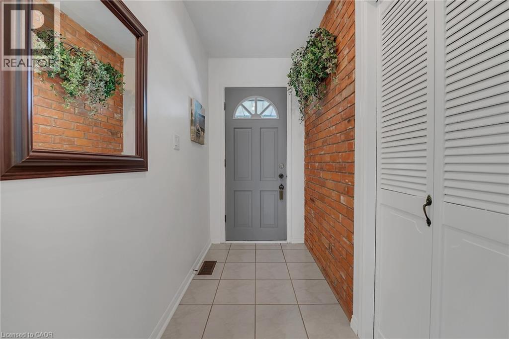 110 Ayr Street, Caledonia, Ontario  N3W 1E5 - Photo 5 - 40749795