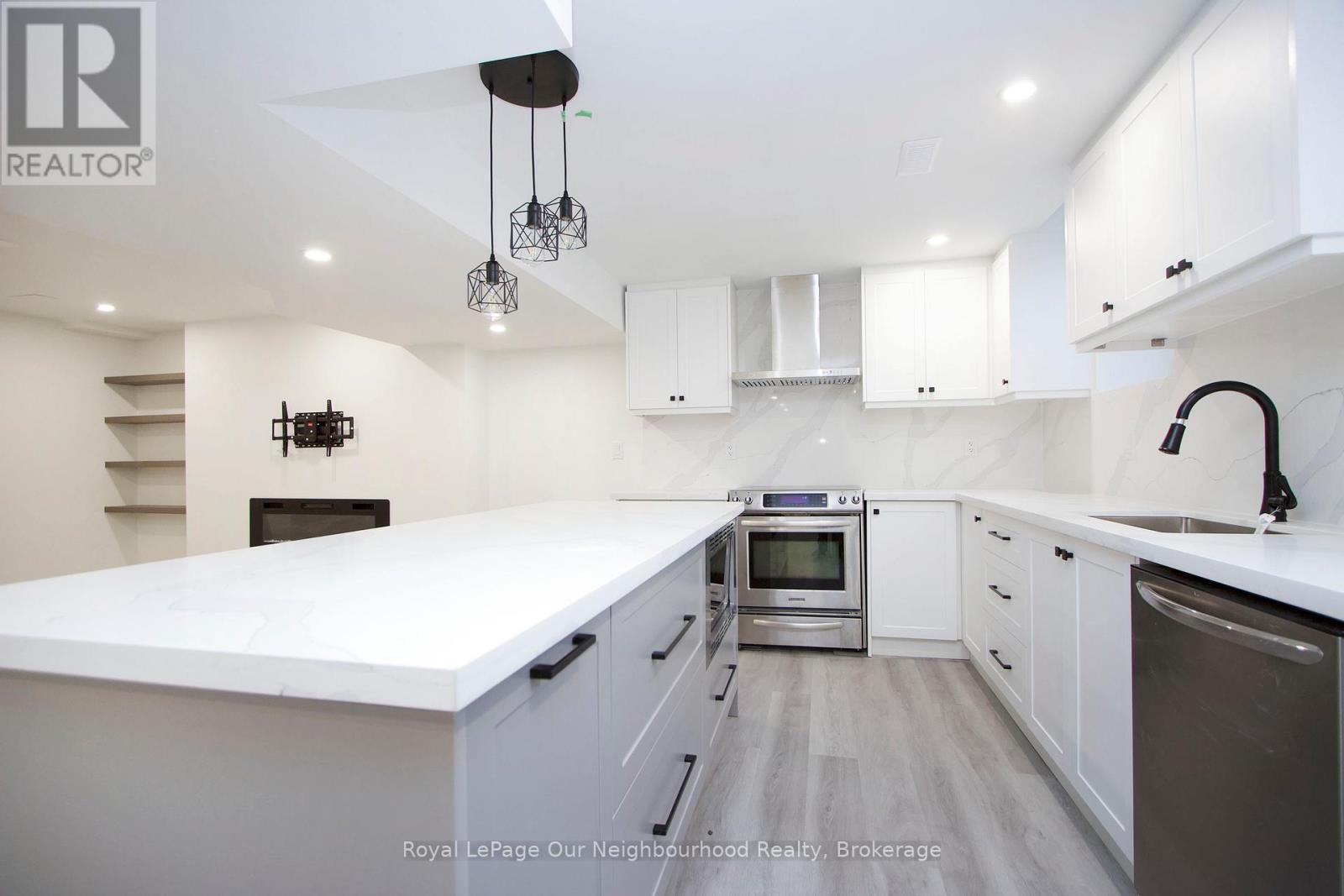 6 WESTACOTT CRESCENT, ajax (northwest ajax), Ontario