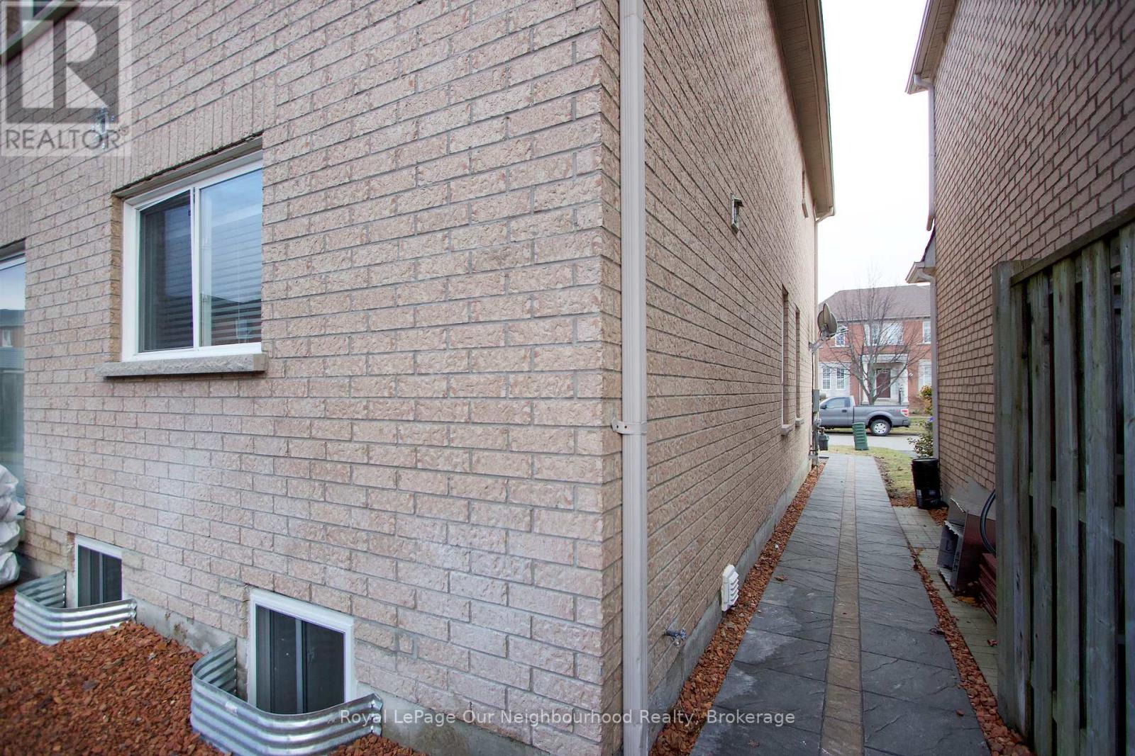 6 Westacott Crescent, Ajax (Northwest Ajax), Ontario  L1T 4H6 - Photo 16 - E12487629