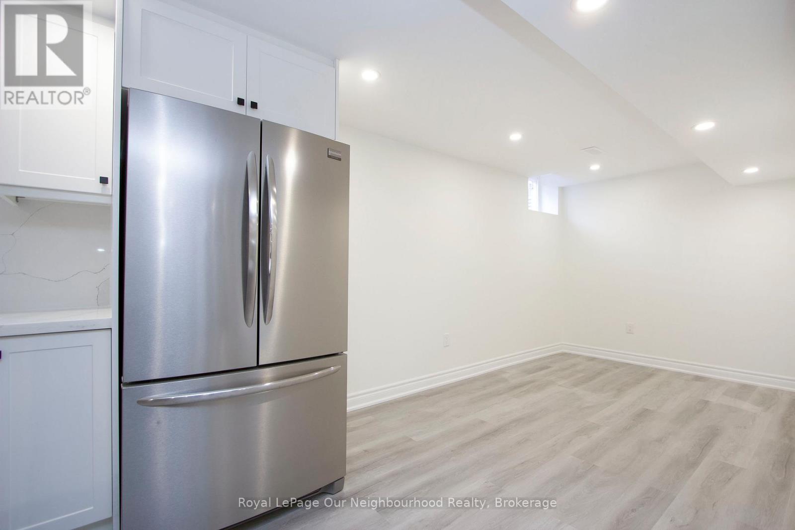 6 Westacott Crescent, Ajax (Northwest Ajax), Ontario  L1T 4H6 - Photo 3 - E12487629