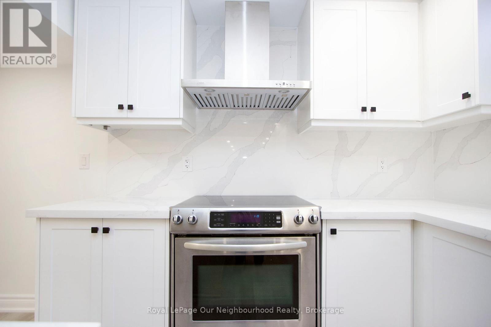 6 Westacott Crescent, Ajax (Northwest Ajax), Ontario  L1T 4H6 - Photo 5 - E12487629