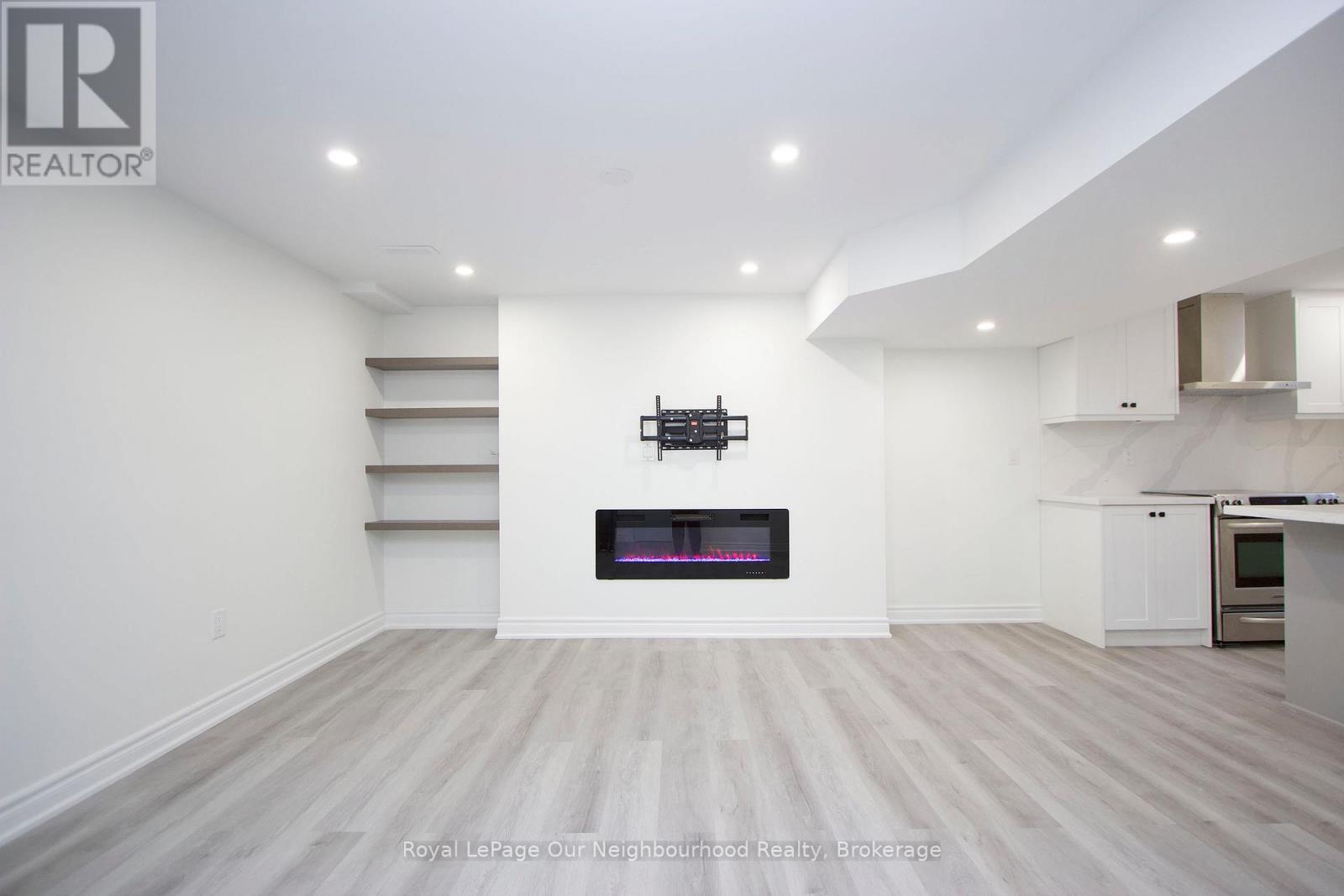 6 Westacott Crescent, Ajax (Northwest Ajax), Ontario  L1T 4H6 - Photo 9 - E12487629