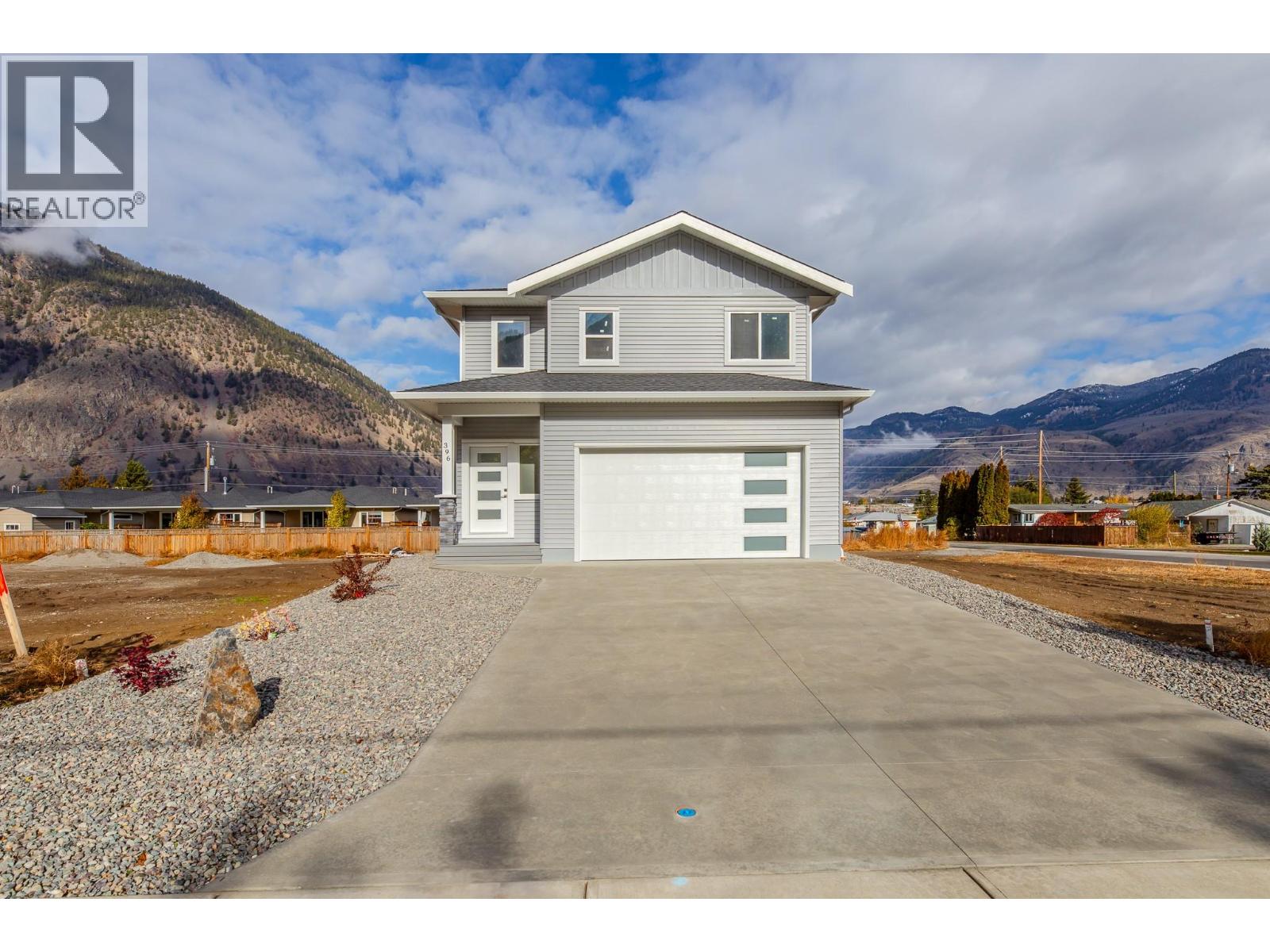 396 11th Avenue, keremeos, British Columbia