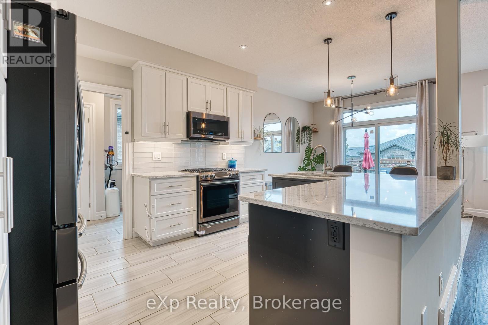 467 Devonshire Road, Saugeen Shores, Ontario  N0H 2C6 - Photo 7 - X12487630