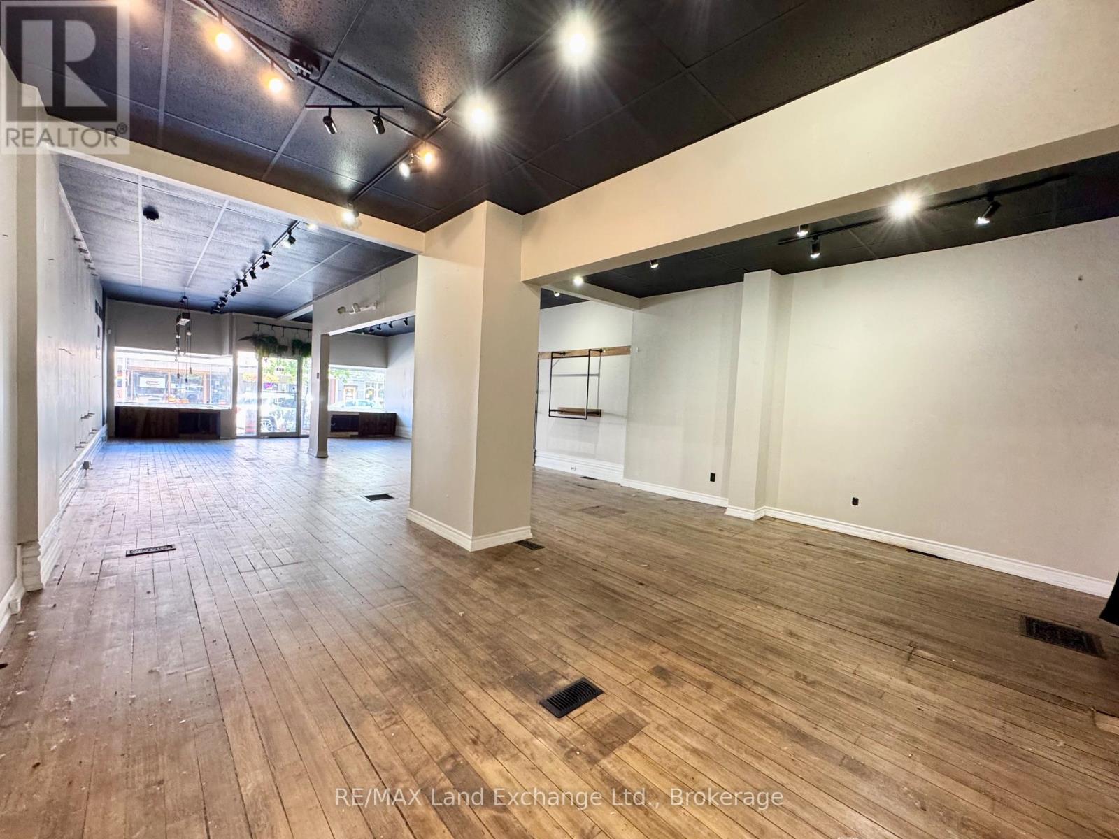 651 Goderich Street, Saugeen Shores, Ontario  N0H 2C0 - Photo 2 - X12487635