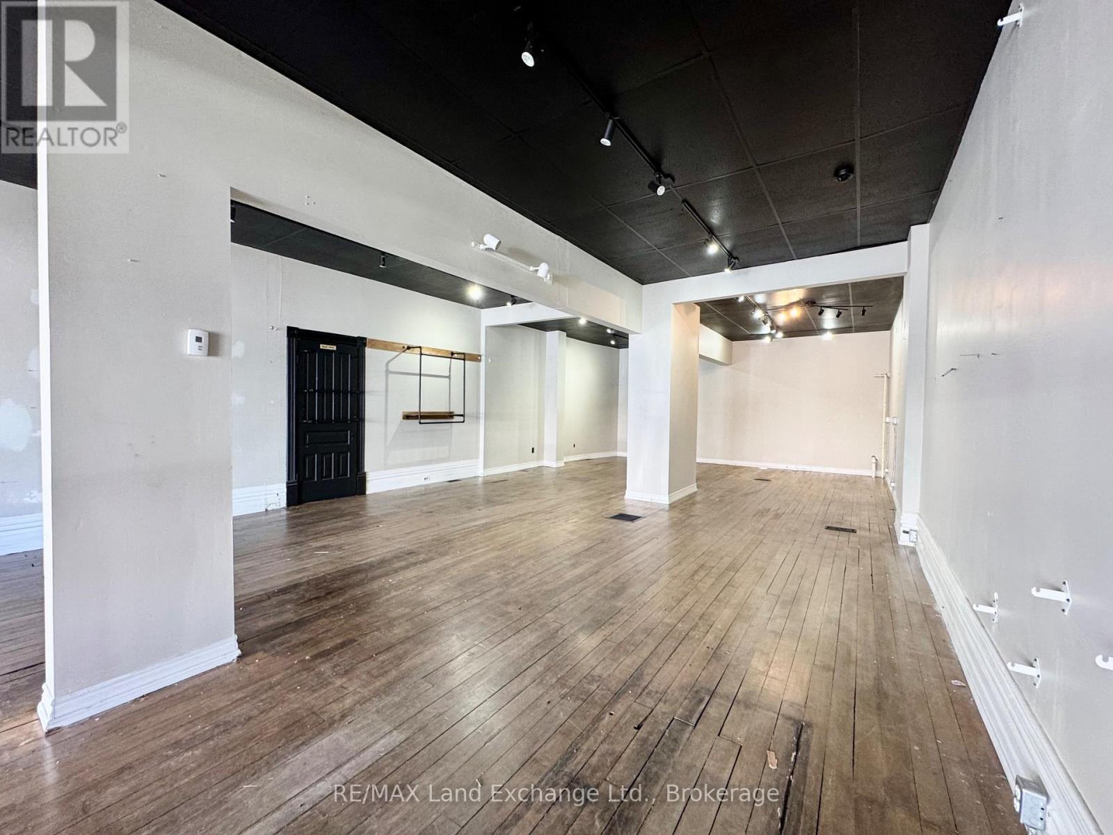 651 Goderich Street, Saugeen Shores, Ontario  N0H 2C0 - Photo 3 - X12487635