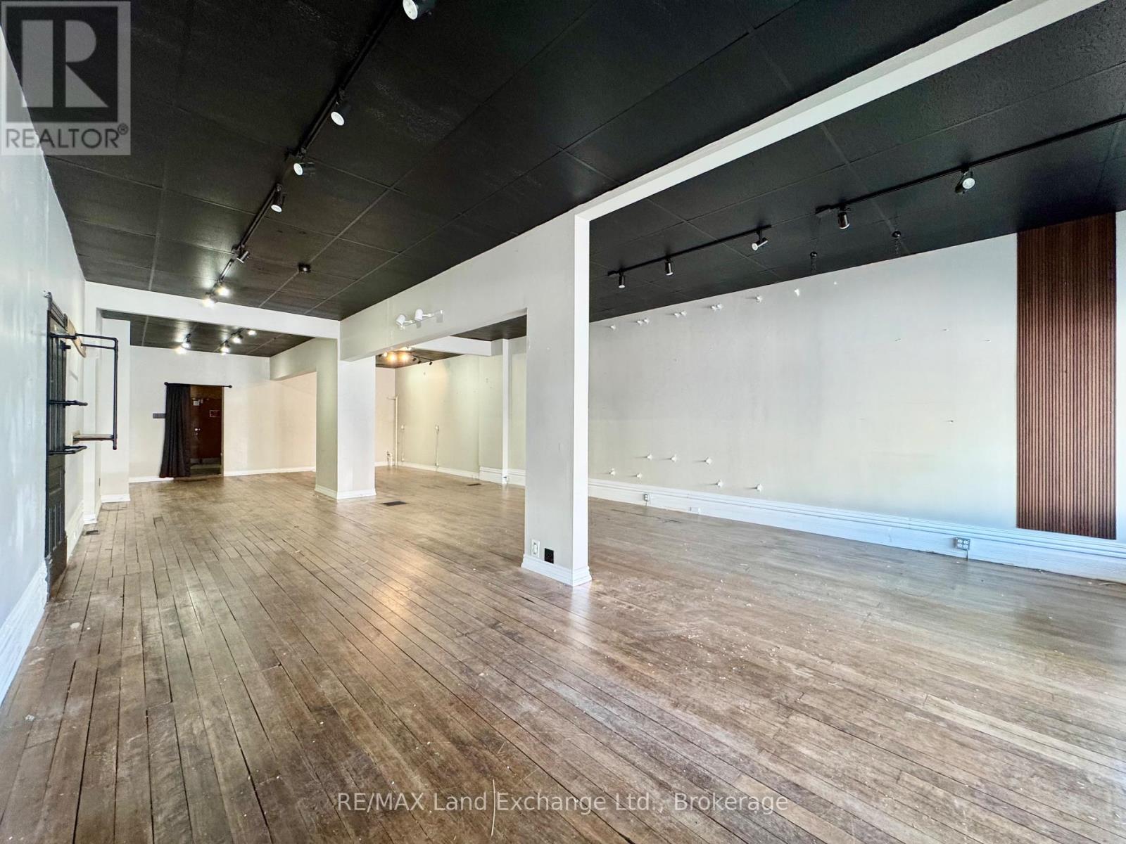 651 Goderich Street, Saugeen Shores, Ontario  N0H 2C0 - Photo 4 - X12487635