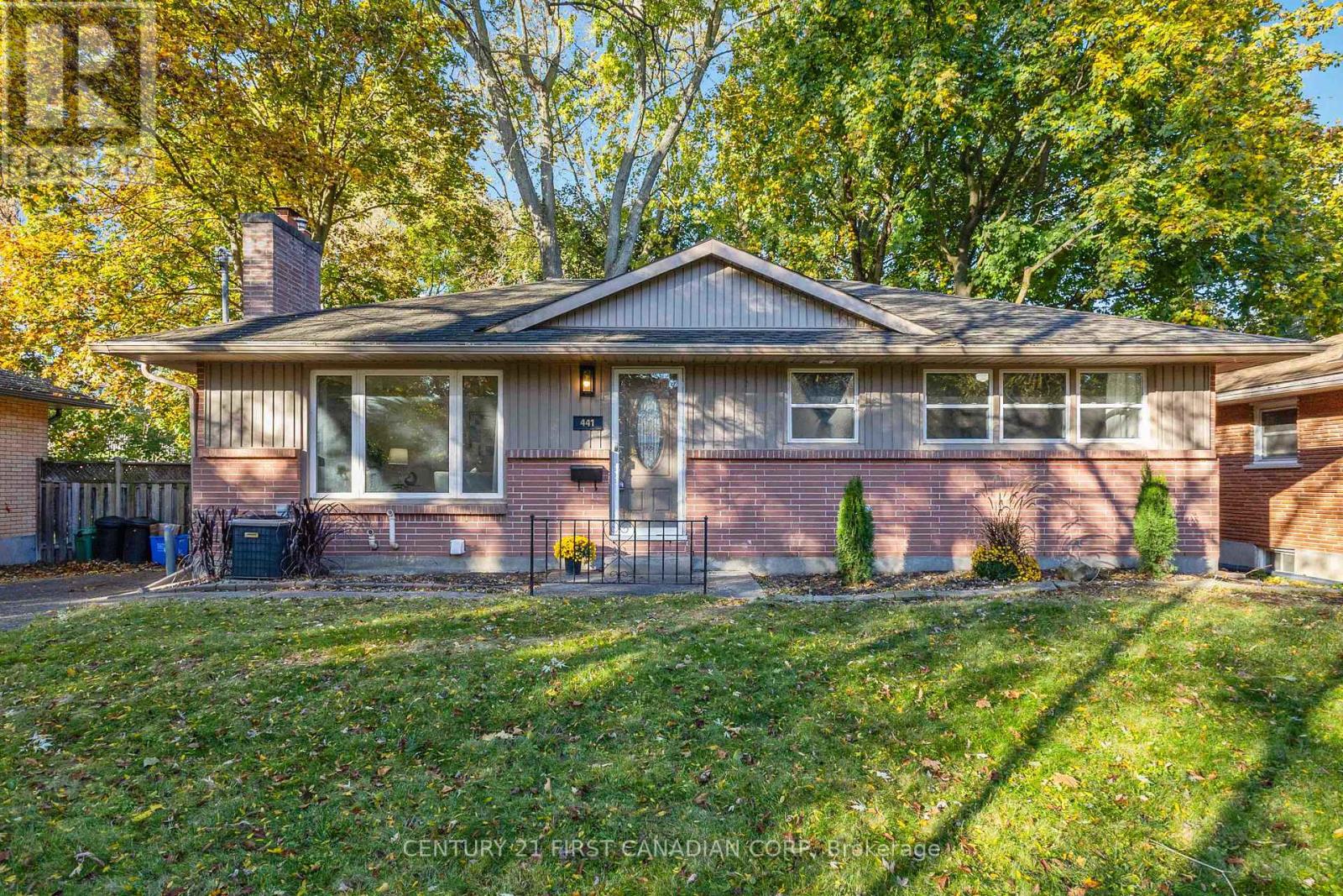 441 Belvedere Avenue, London South, Ontario  N6K 2R1 - Photo 2 - X12487610