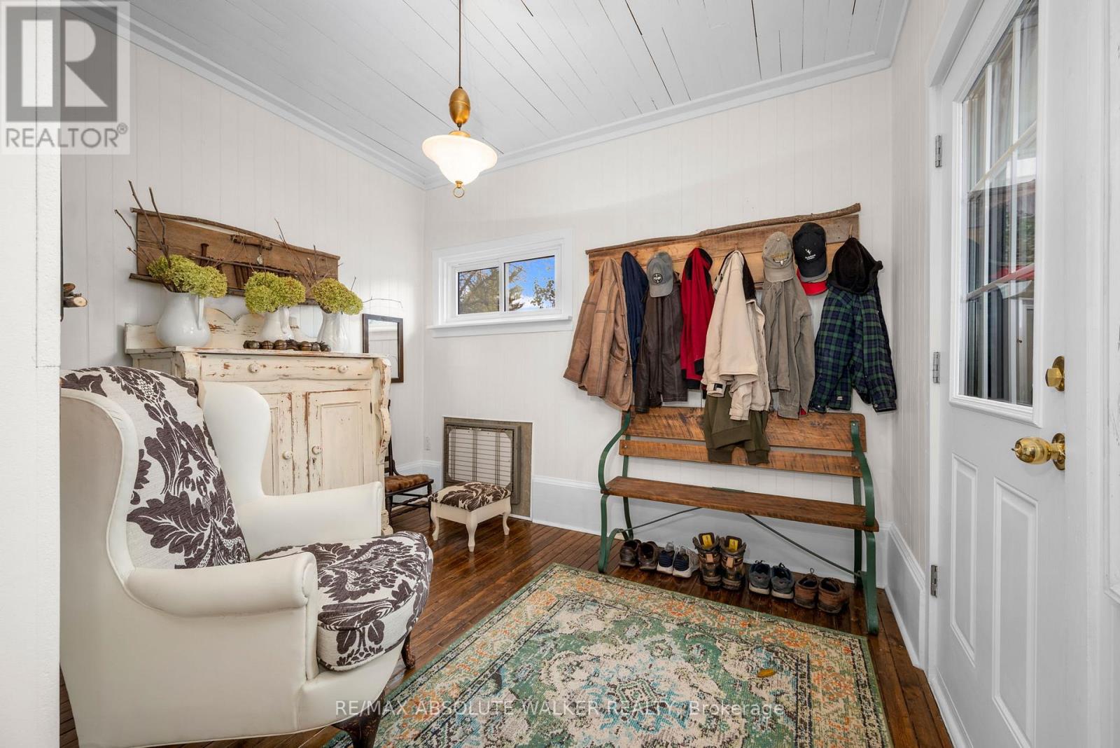 40 Thomas Street, Mississippi Mills, Ontario  K0A 1A0 - Photo 2 - X12487659