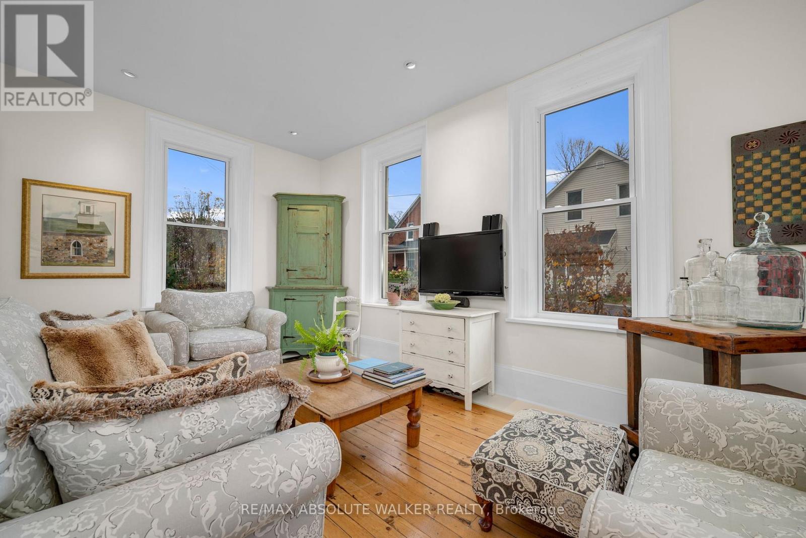 40 Thomas Street, Mississippi Mills, Ontario  K0A 1A0 - Photo 4 - X12487659