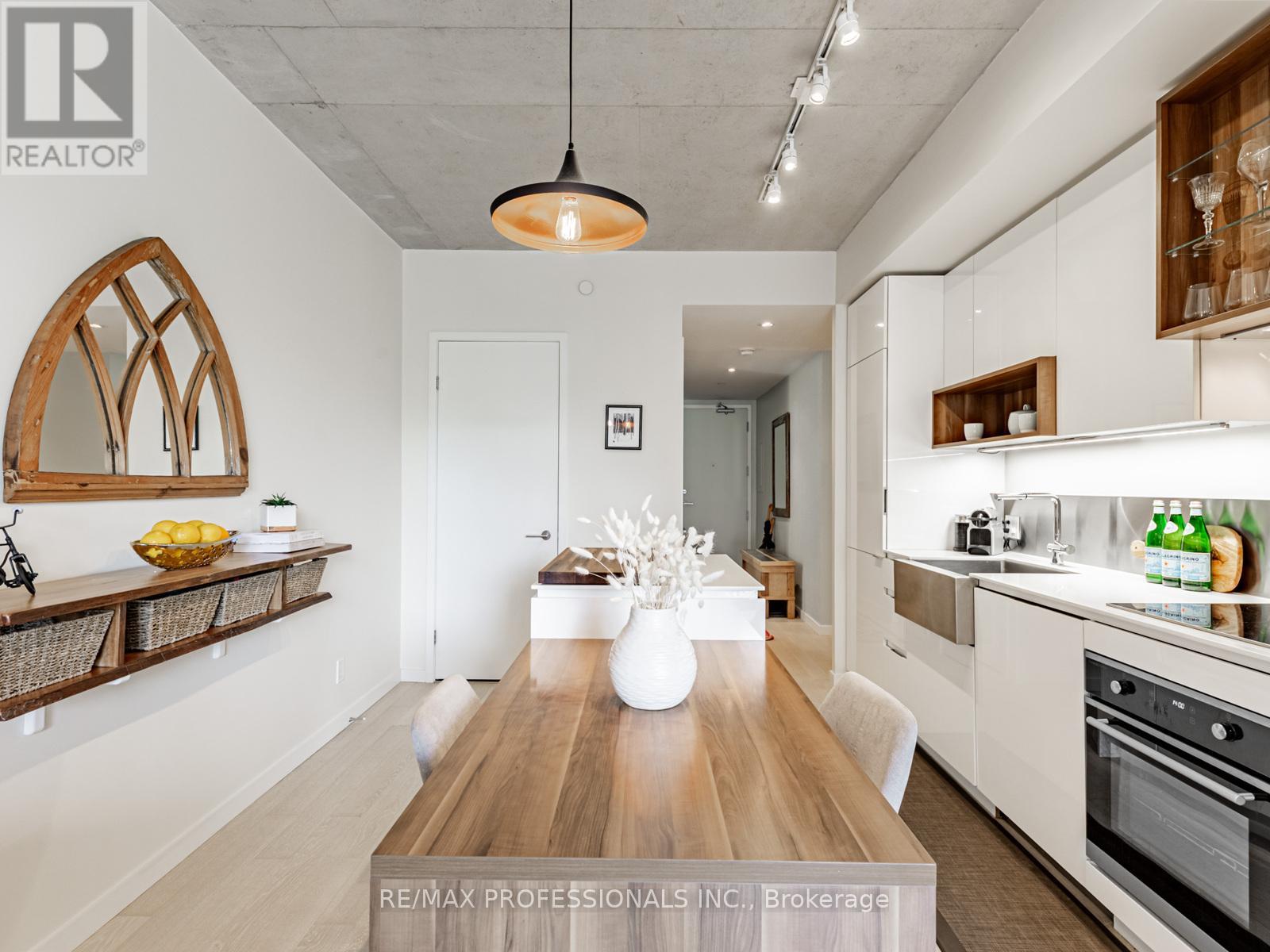 401 - 383 Sorauren Avenue, Toronto (Roncesvalles), Ontario  M6R 0A4 - Photo 10 - W12478783