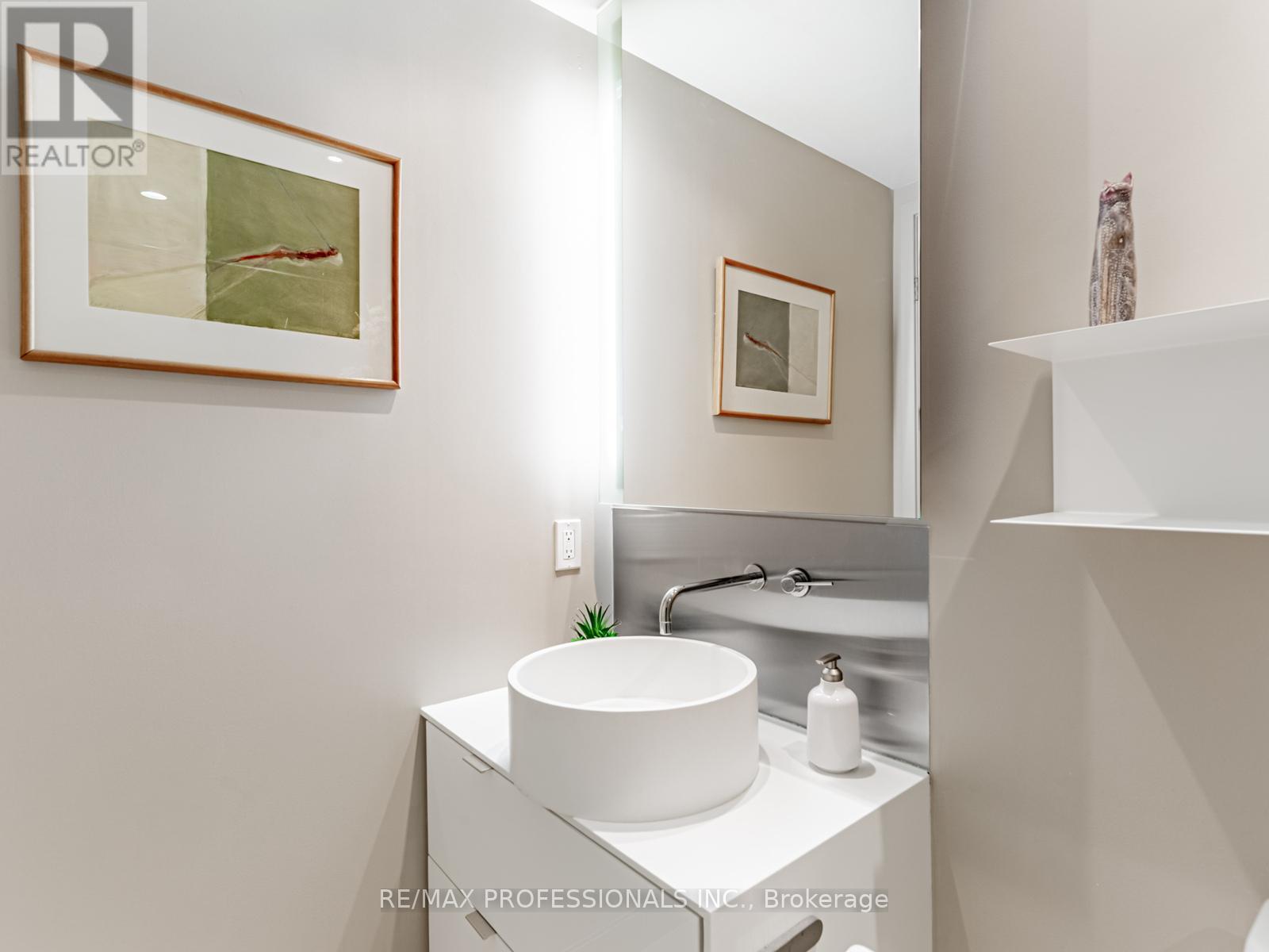 401 - 383 Sorauren Avenue, Toronto (Roncesvalles), Ontario  M6R 0A4 - Photo 20 - W12478783