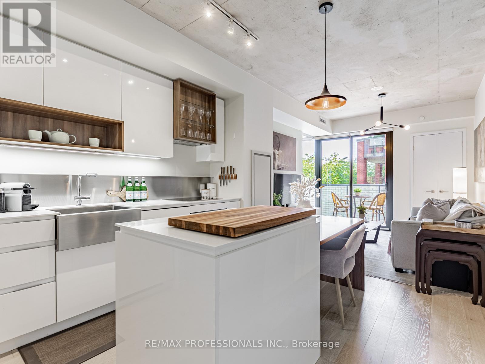 401 - 383 Sorauren Avenue, Toronto (Roncesvalles), Ontario  M6R 0A4 - Photo 7 - W12478783