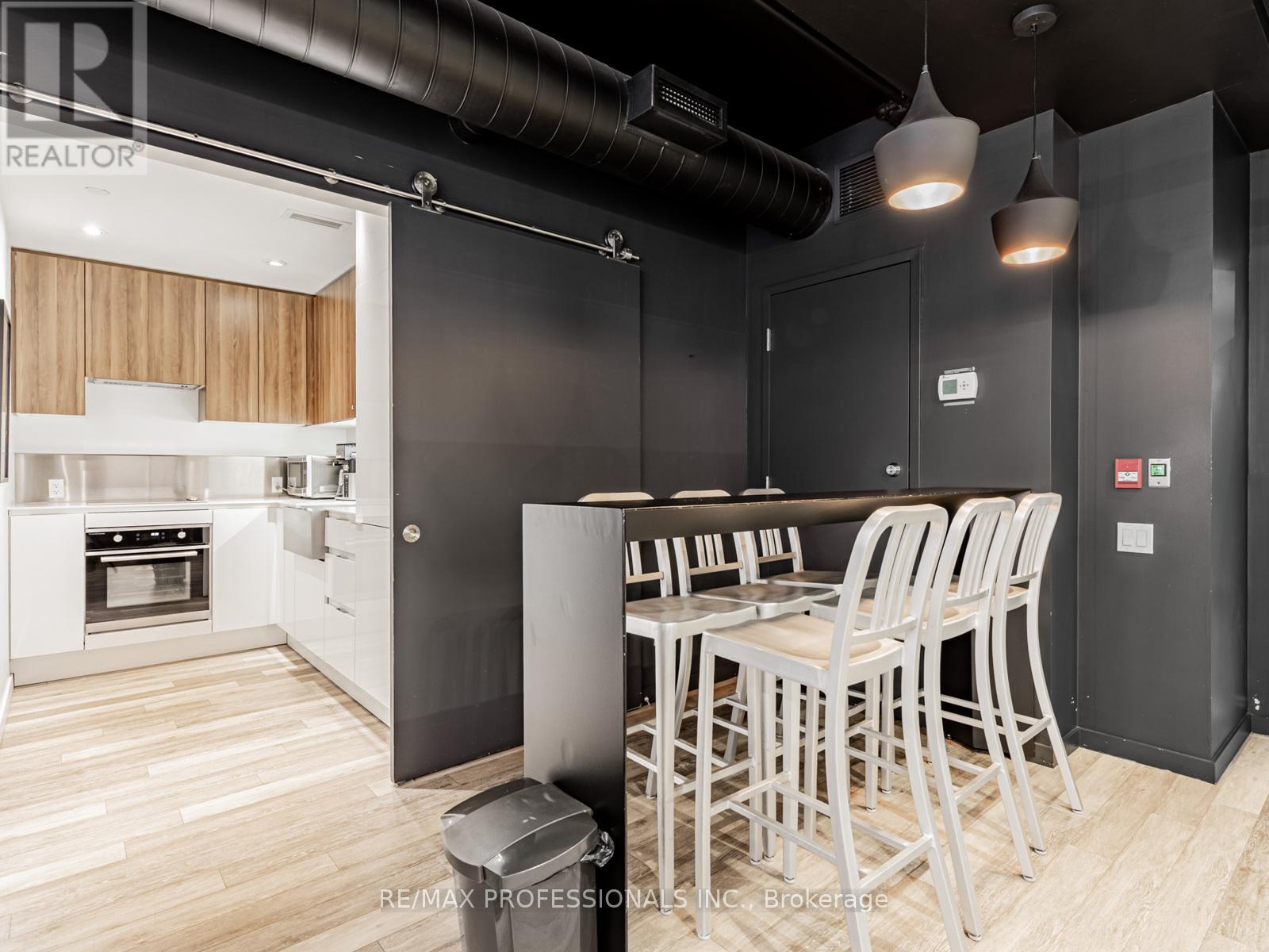 401 - 383 Sorauren Avenue, Toronto (Roncesvalles), Ontario  M6R 0A4 - Photo 31 - W12478783