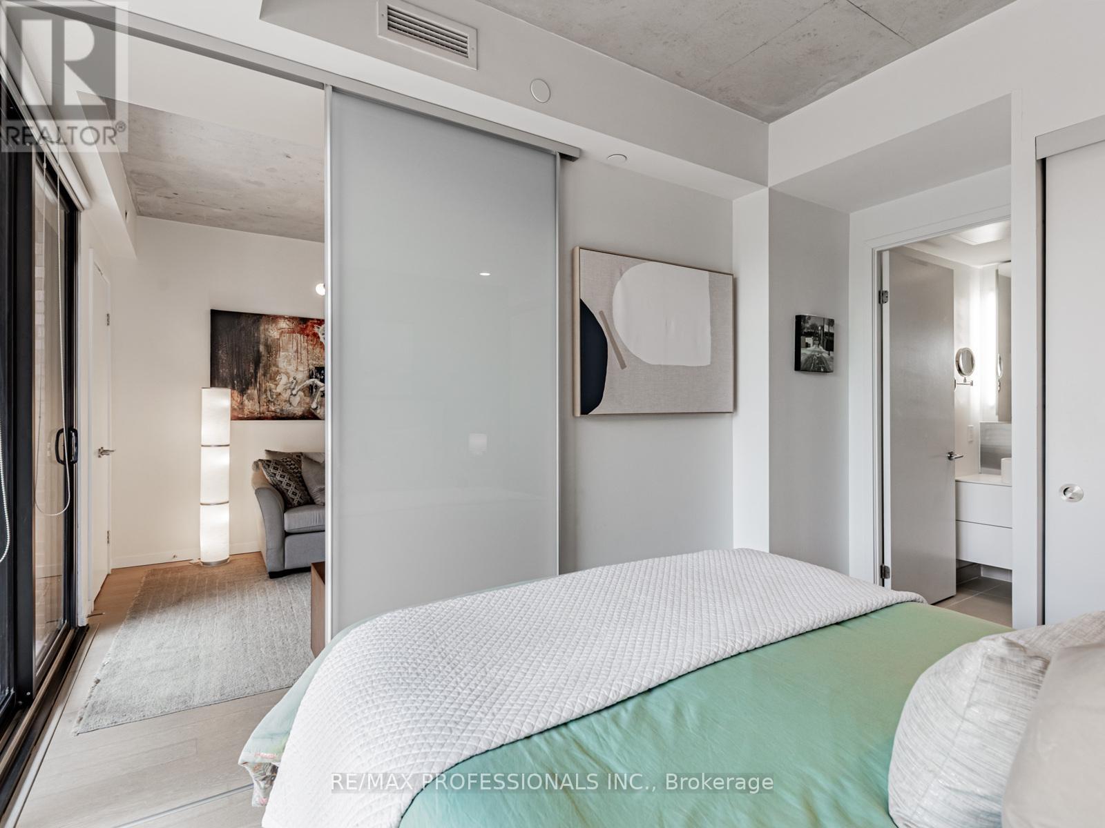 401 - 383 Sorauren Avenue, Toronto (Roncesvalles), Ontario  M6R 0A4 - Photo 25 - W12478783