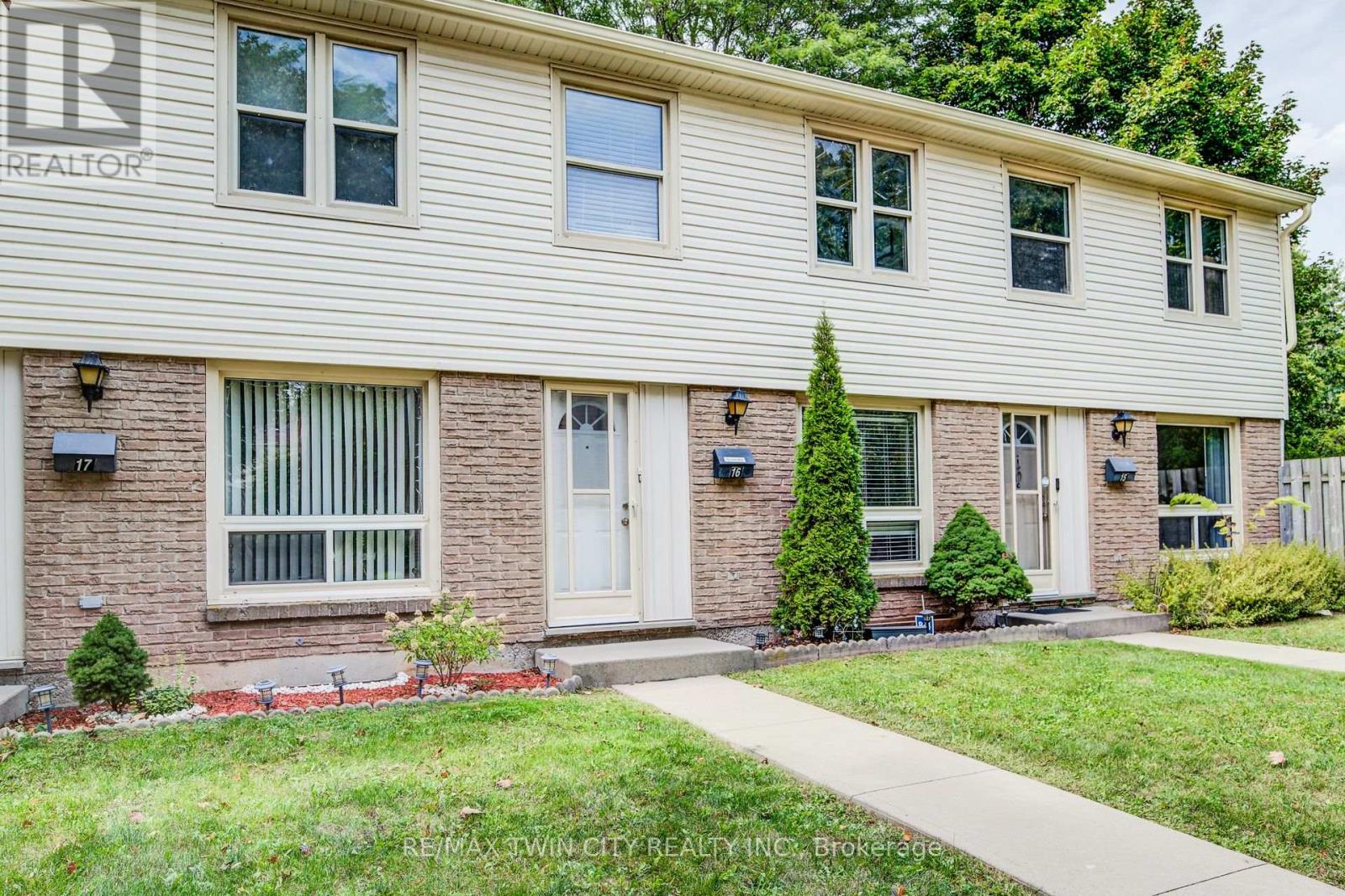 16 - 165 GREEN VALLEY DRIVE, Kitchener, Ontario