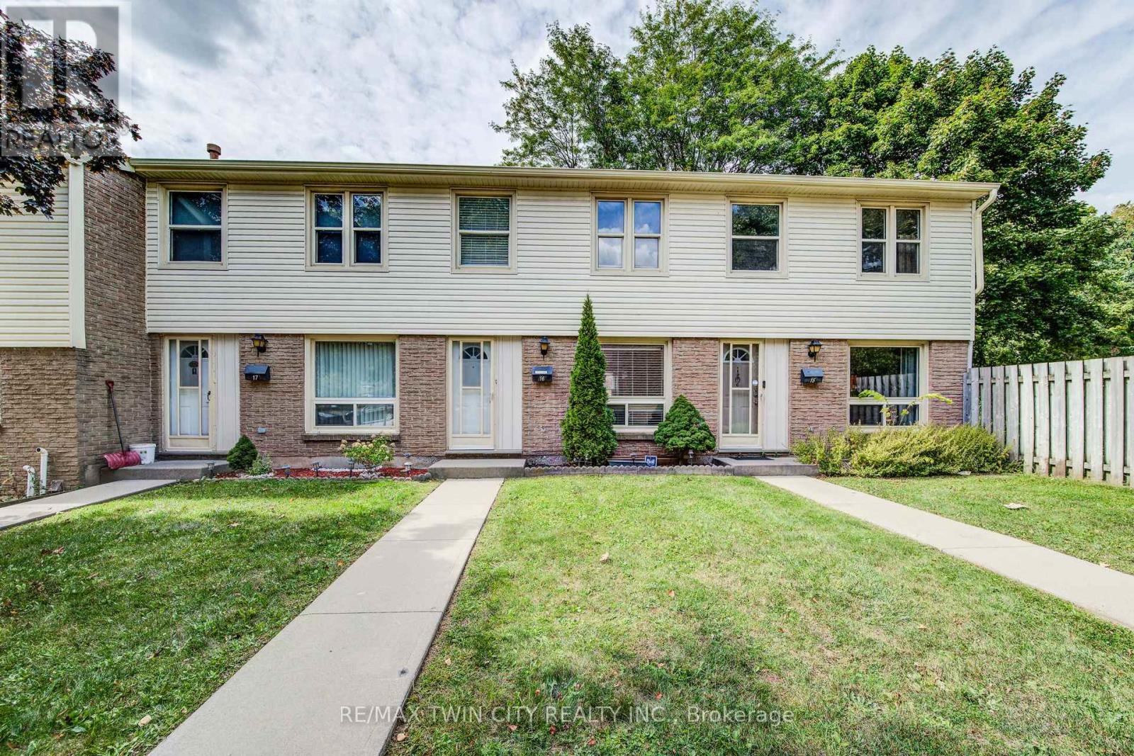 16 - 165 Green Valley Drive, Kitchener, Ontario  N2P 1K3 - Photo 2 - X12399957