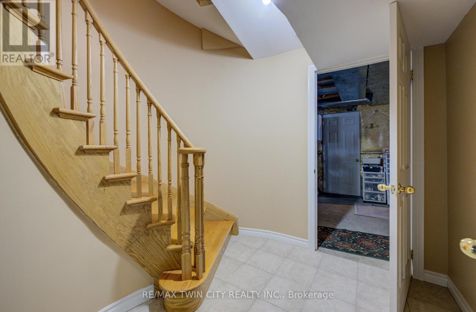 216 Mcnichol Drive, Cambridge, Ontario  N1P 1J3 - Photo 23 - X12405051