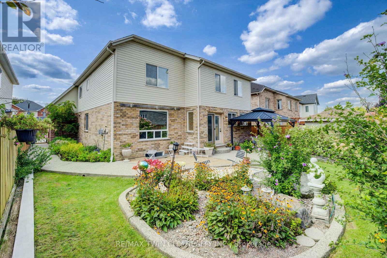 216 Mcnichol Drive, Cambridge, Ontario  N1P 1J3 - Photo 25 - X12405051