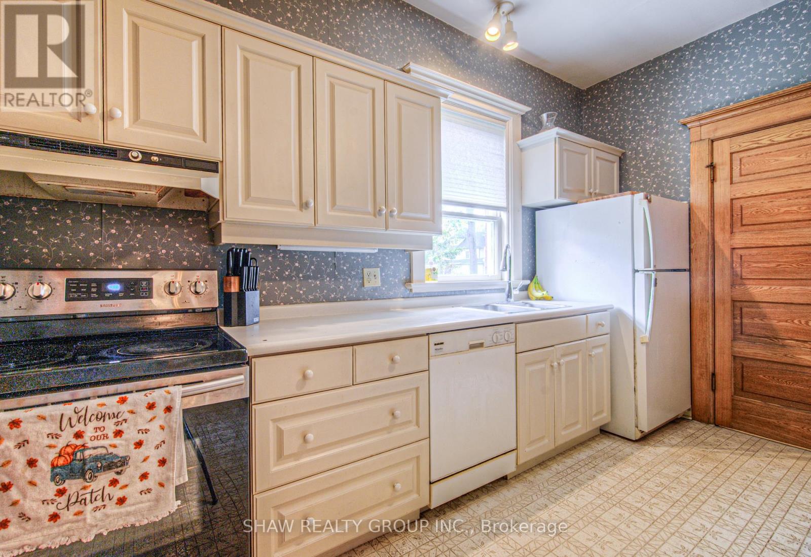 543 Queenston Road, Cambridge, Ontario  N3H 3J9 - Photo 17 - X12480725