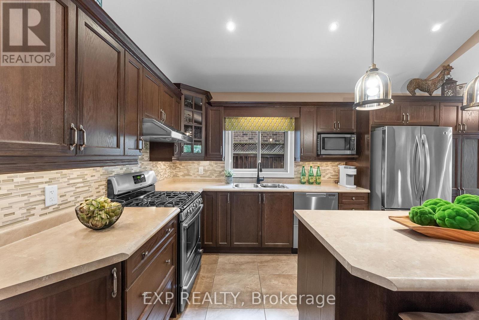 9148 Tapestry Court, Niagara Falls, Ontario  L2H 0E2 - Photo 13 - X12487616