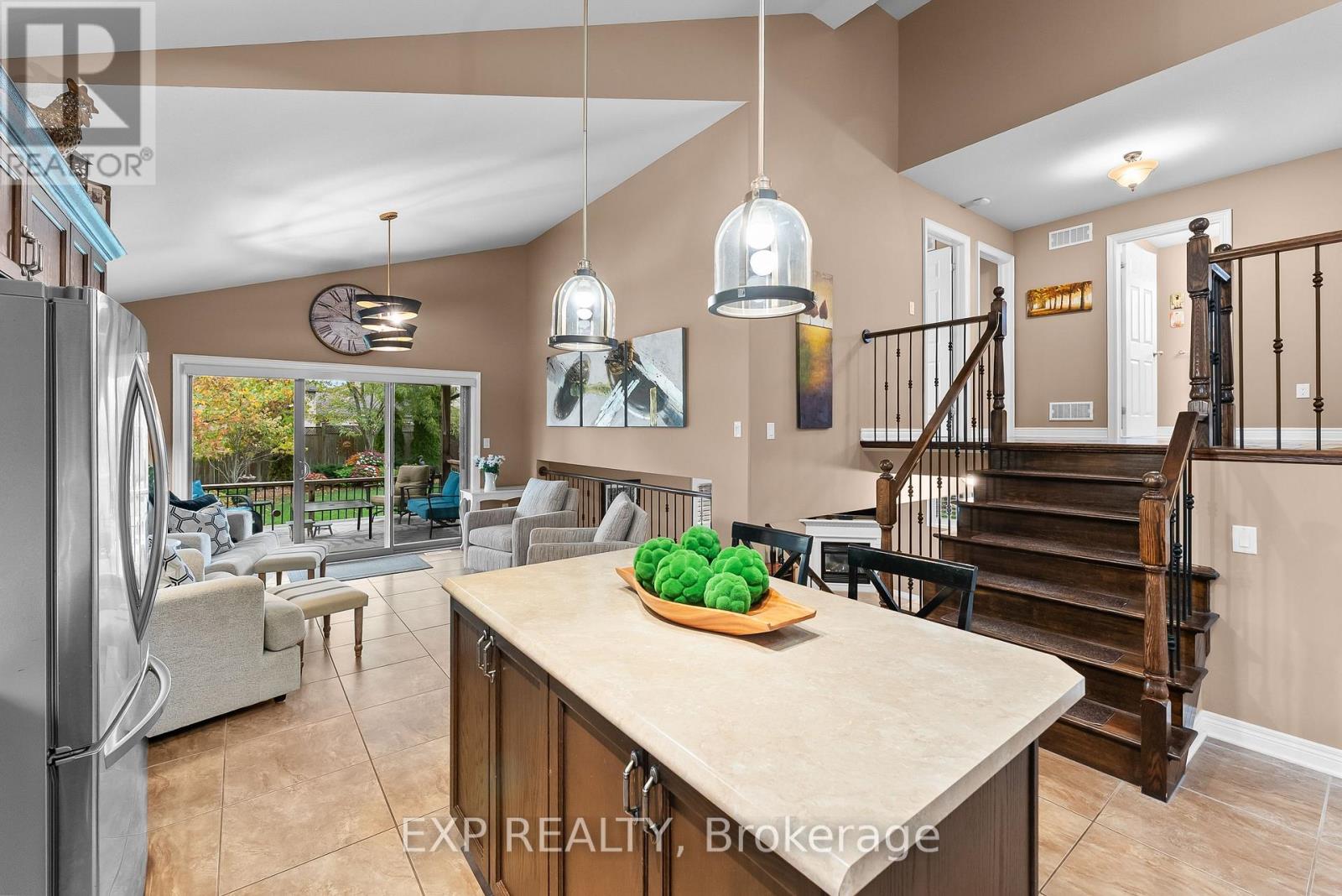 9148 Tapestry Court, Niagara Falls, Ontario  L2H 0E2 - Photo 14 - X12487616