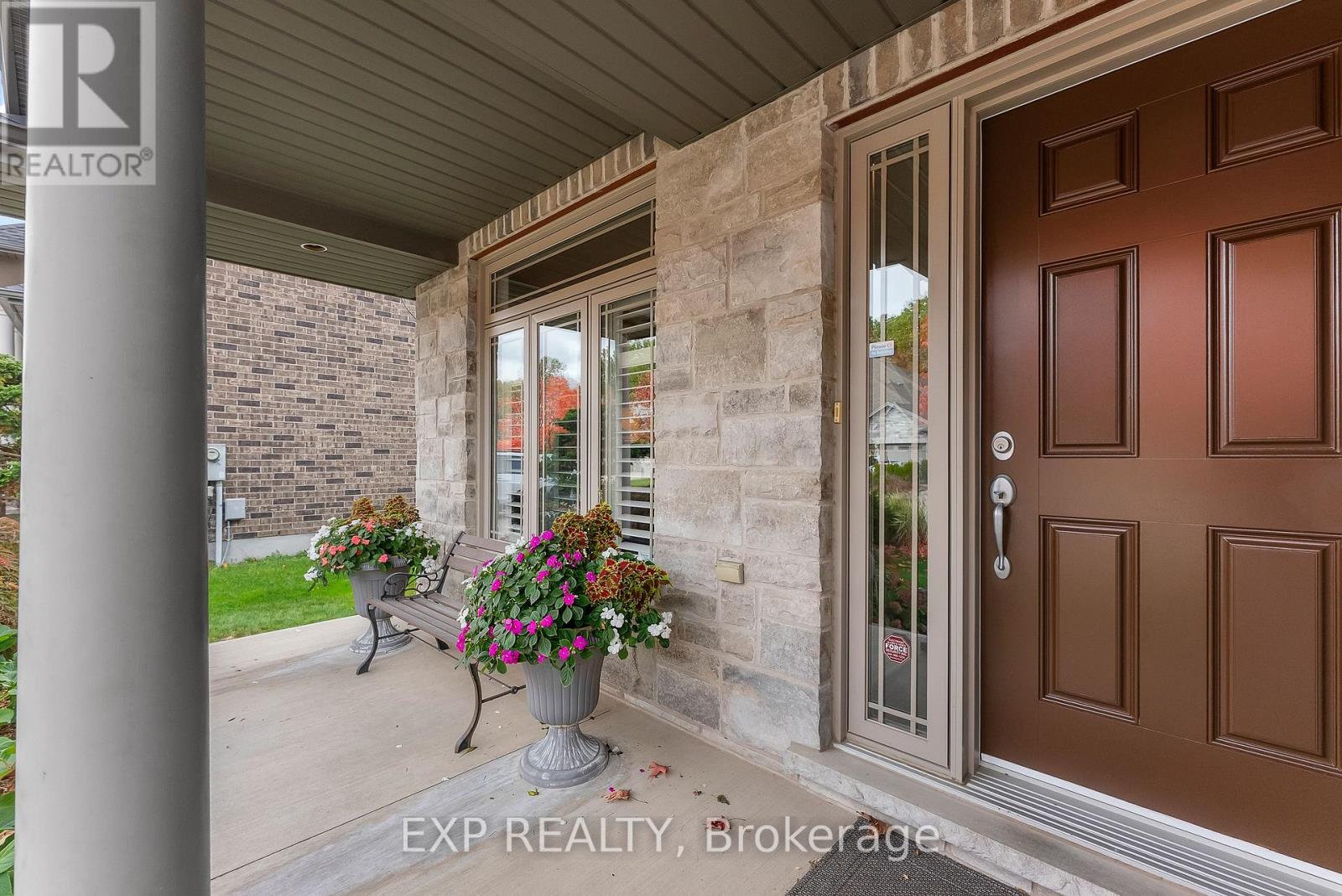 9148 Tapestry Court, Niagara Falls, Ontario  L2H 0E2 - Photo 6 - X12487616