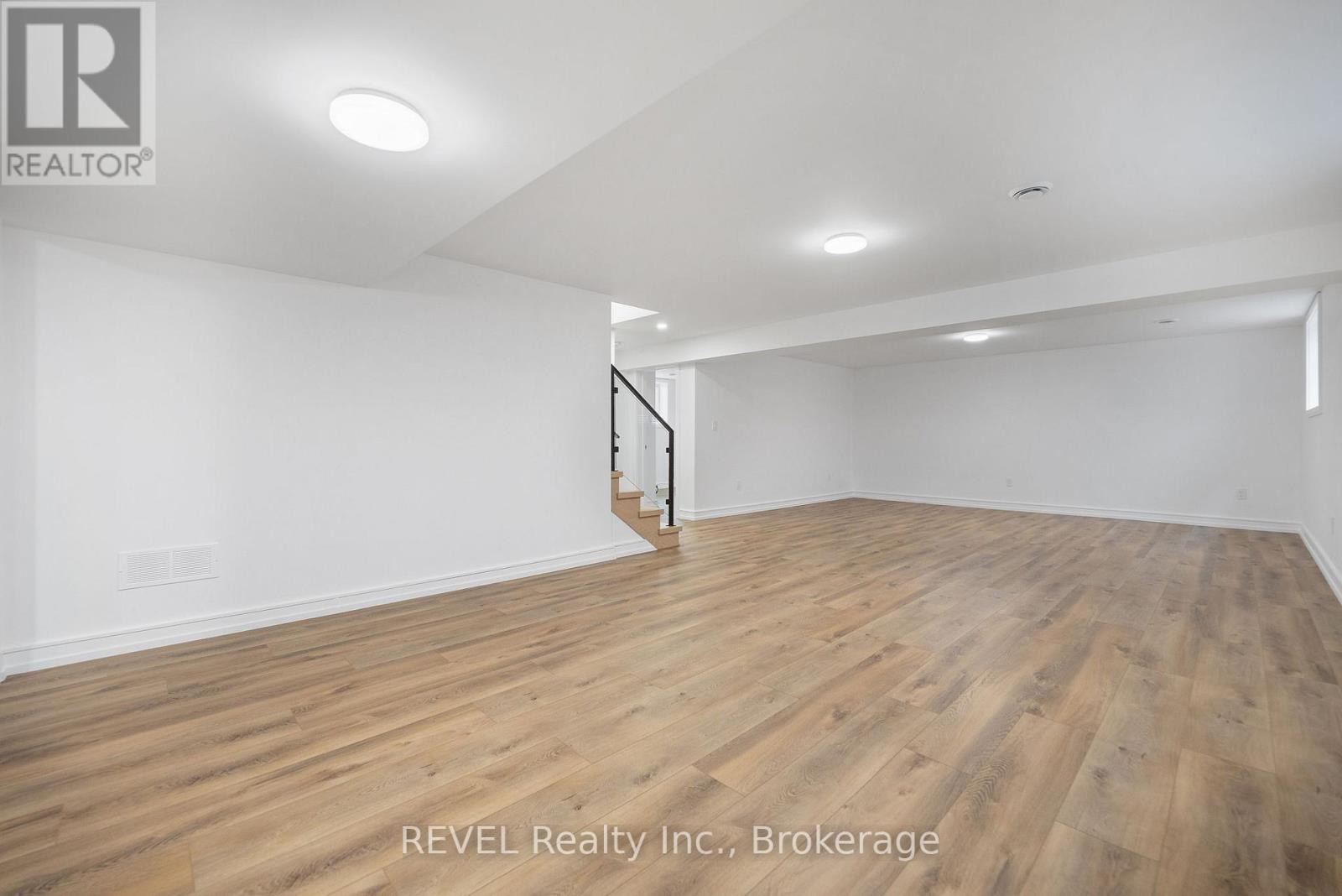 40 Ivy Crescent, Thorold, Ontario  L2V 0J9 - Photo 38 - X12487621