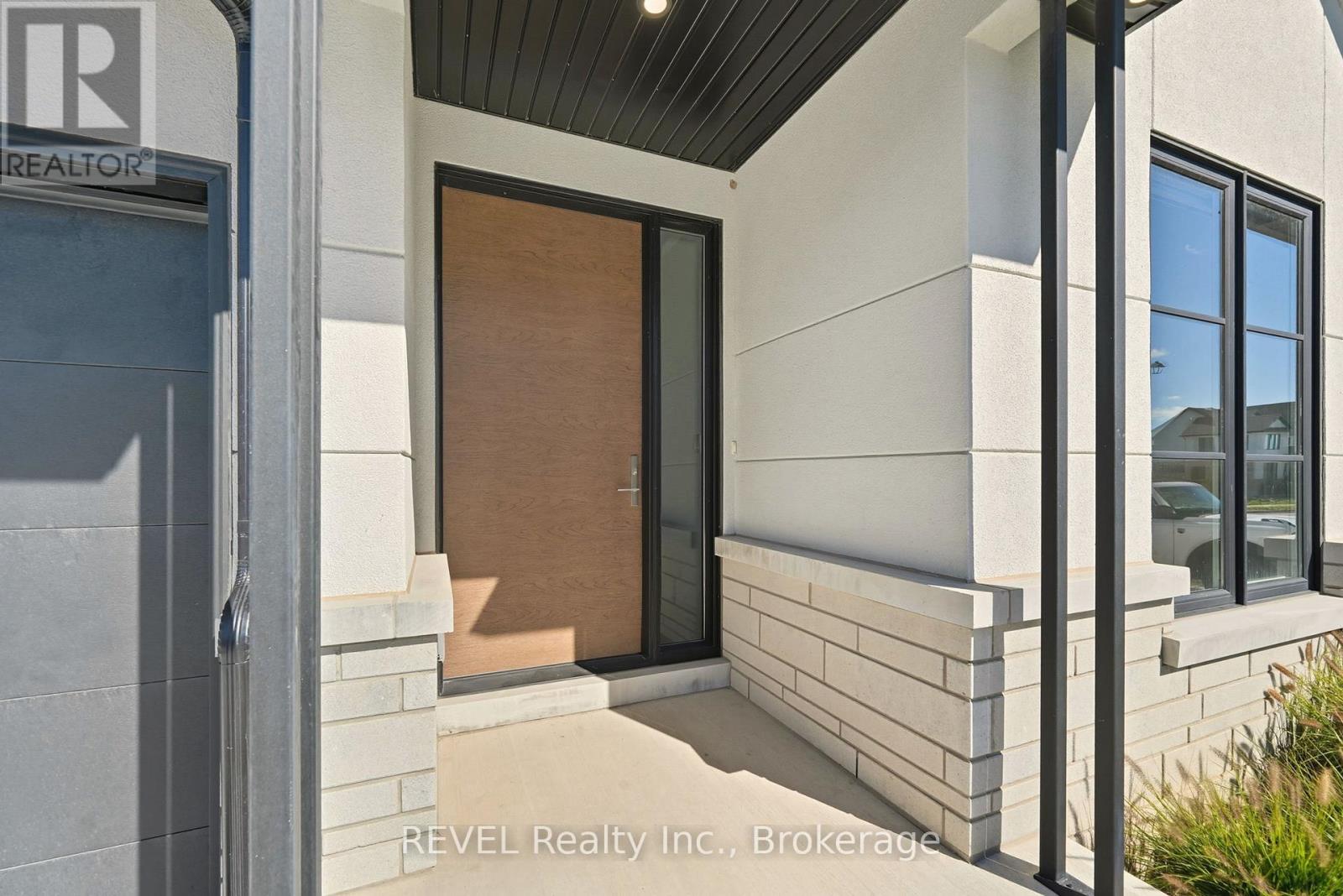 40 Ivy Crescent, Thorold, Ontario  L2V 0J9 - Photo 5 - X12487621