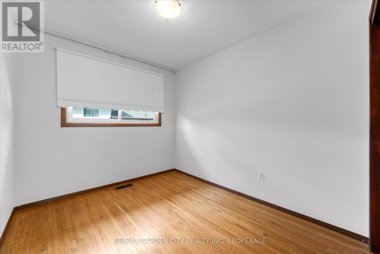 35 Allan Drive, St. Catharines, Ontario  L2N 6H3 - Photo 11 - X12487661