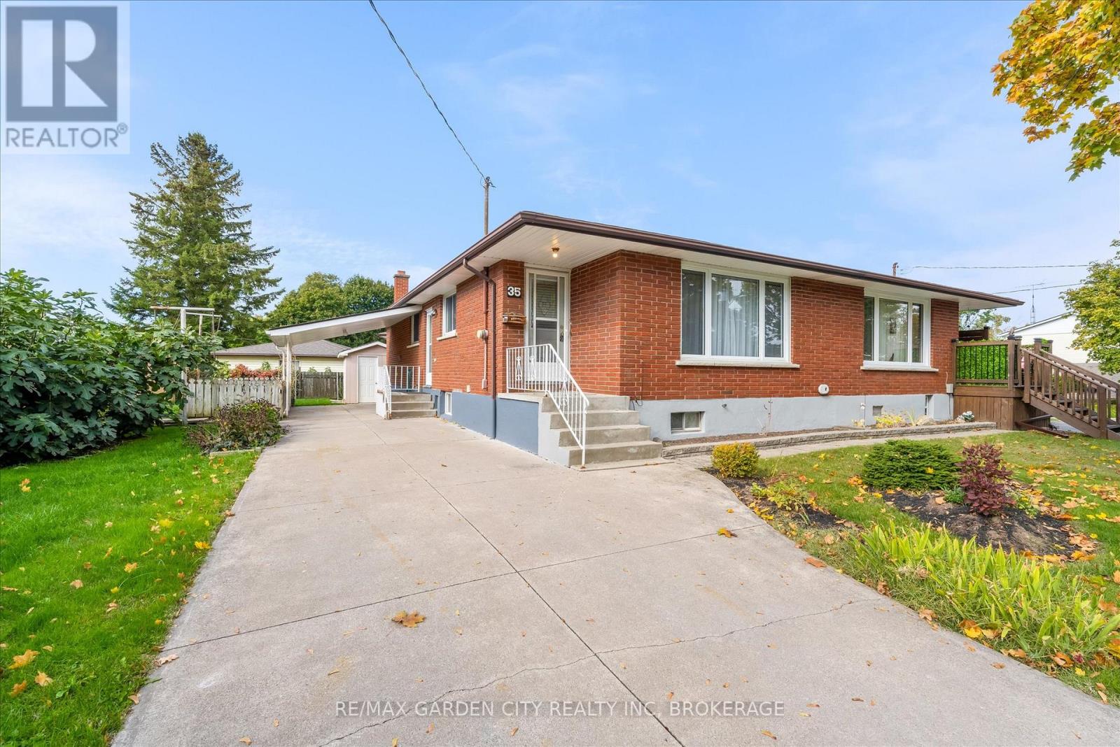 35 Allan Drive, St. Catharines, Ontario  L2N 6H3 - Photo 2 - X12487661