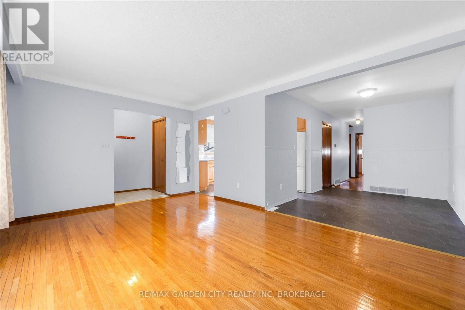 35 Allan Drive, St. Catharines, Ontario  L2N 6H3 - Photo 8 - X12487661