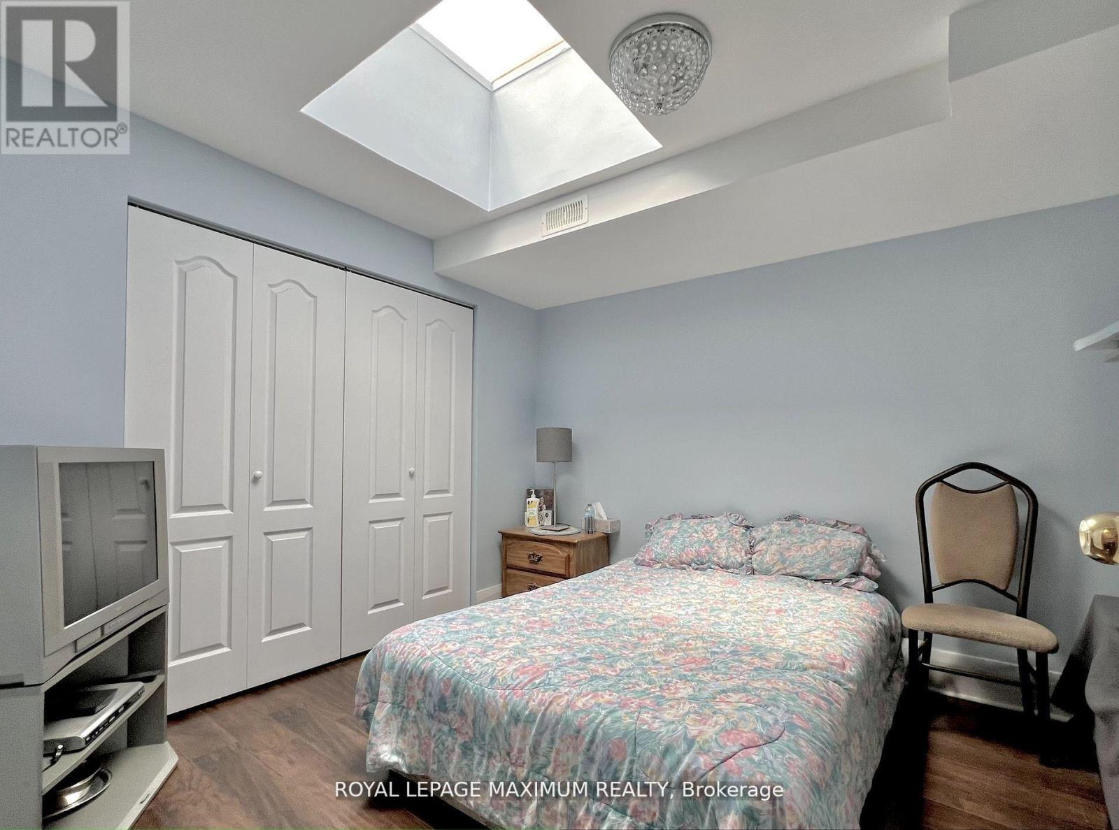 899 Pape Avenue, Toronto, Ontario  M4K 3V1 - Photo 14 - E12487260