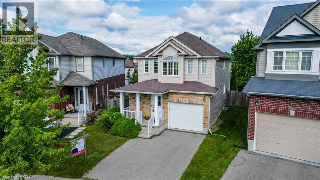 220 Lemon Grass Crescent, Kitchener, Ontario  N2N 3R7 - Photo 3 - 40784040