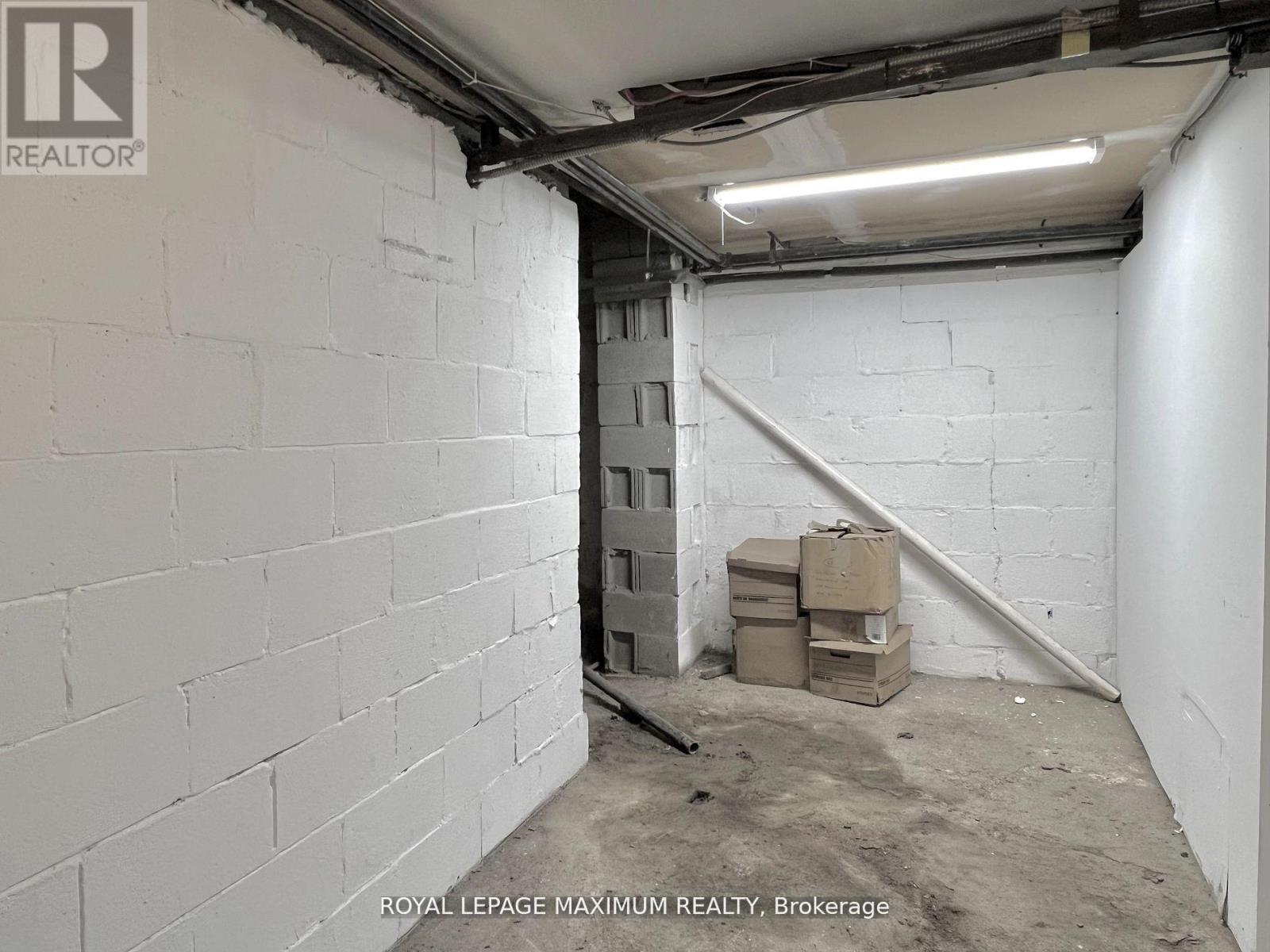 899 Pape Avenue, Toronto, Ontario  M4K 3V1 - Photo 17 - E12487260