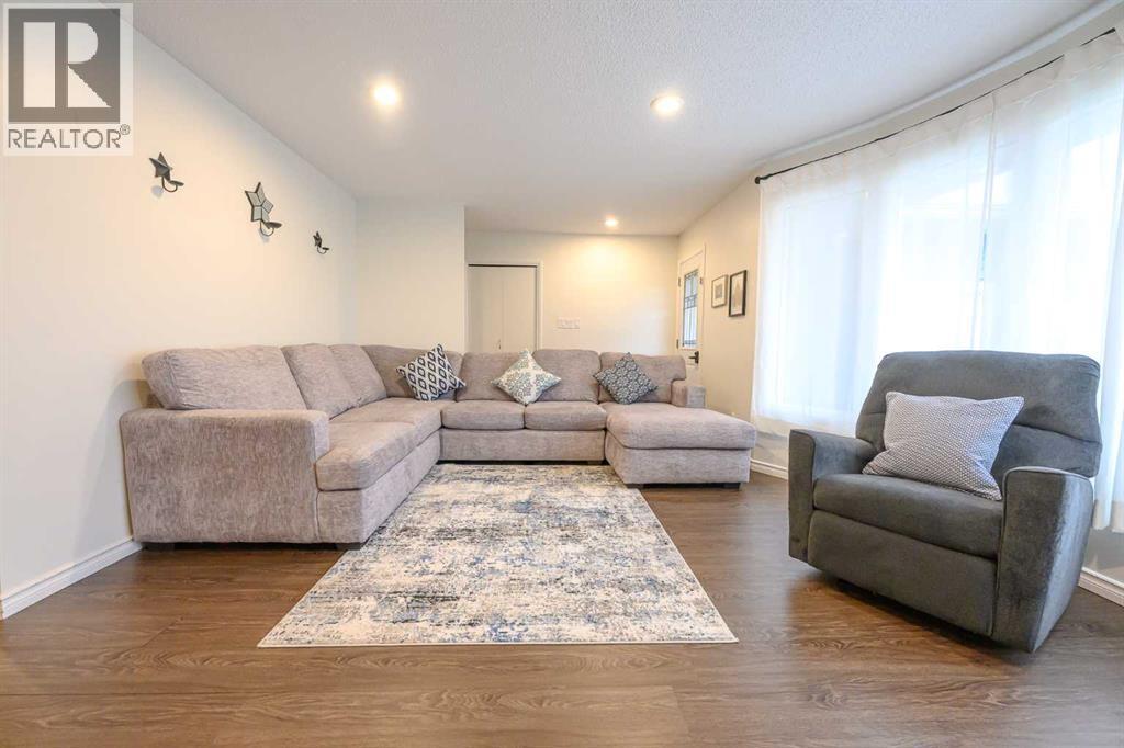 Property at 9513 77 Avenue image 2