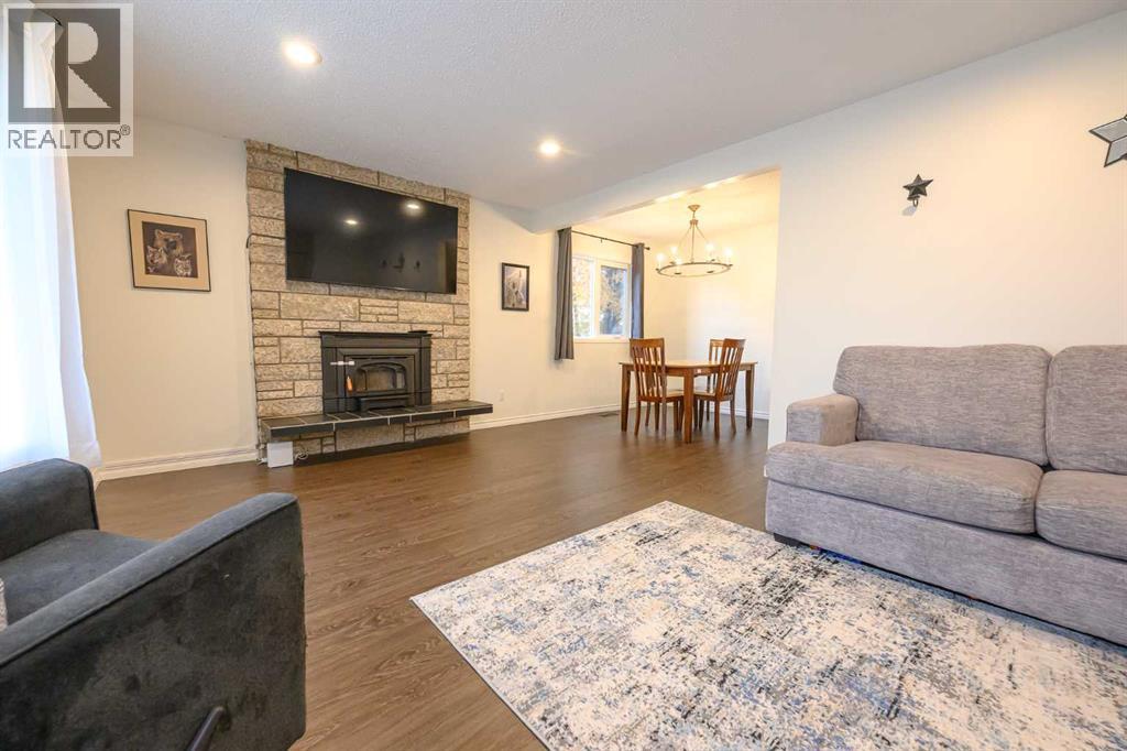 Property at 9513 77 Avenue image 4