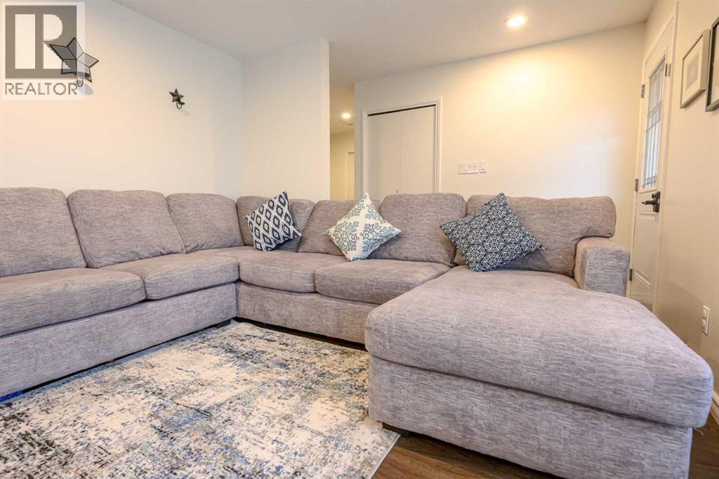 Property at 9513 77 Avenue image 3