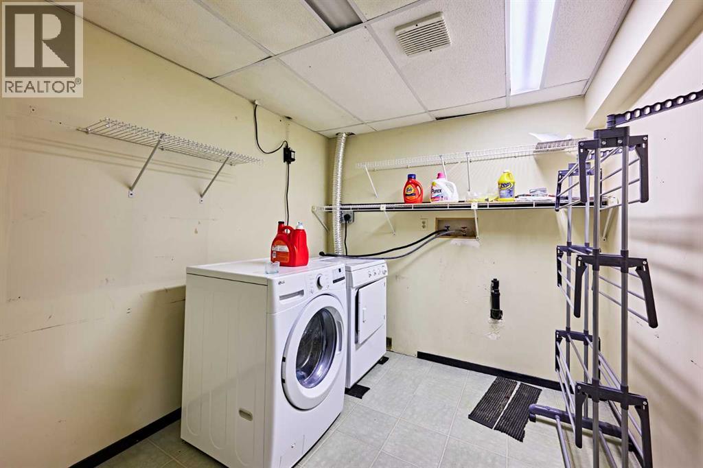 8414 Berwick Road Nw, Calgary, Alberta  T3K 1E5 - Photo 31 - A2259911