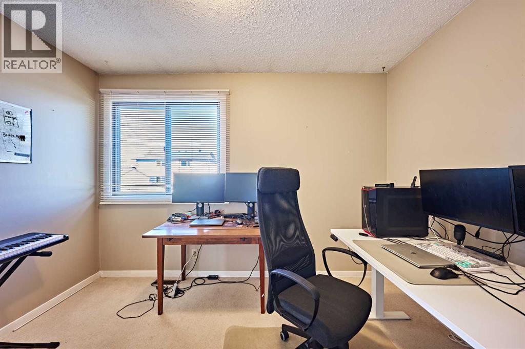 8414 Berwick Road Nw, Calgary, Alberta  T3K 1E5 - Photo 18 - A2259911