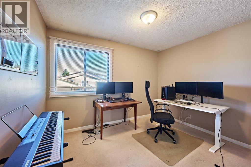 8414 Berwick Road Nw, Calgary, Alberta  T3K 1E5 - Photo 19 - A2259911