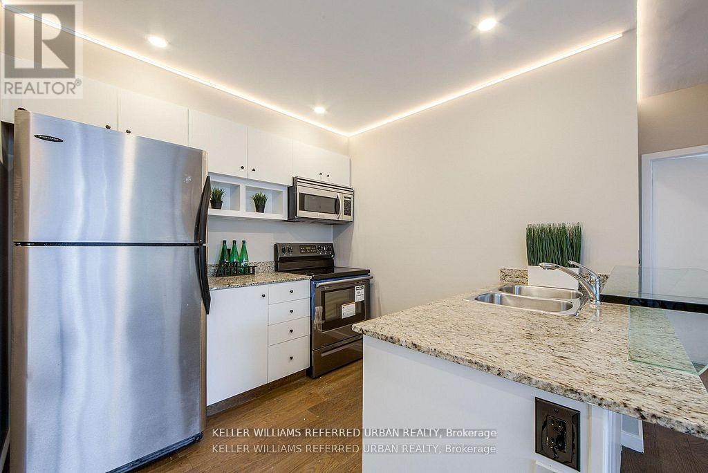 2501 - 218 Queens Quay W, Toronto, Ontario  M5J 2Y6 - Photo 13 - C12487473