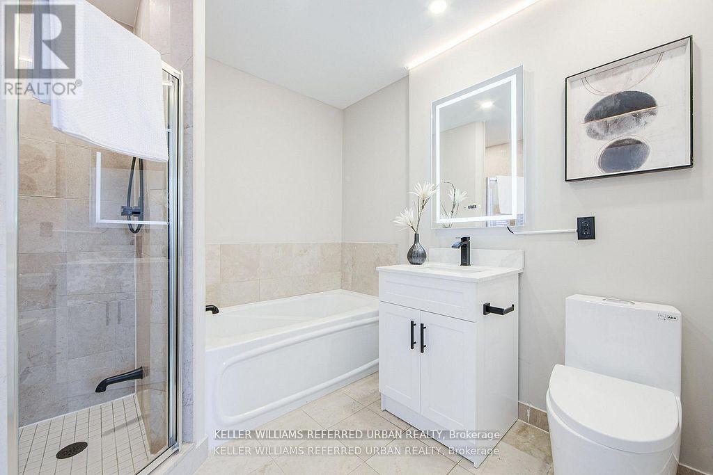 2501 - 218 Queens Quay W, Toronto, Ontario  M5J 2Y6 - Photo 22 - C12487473