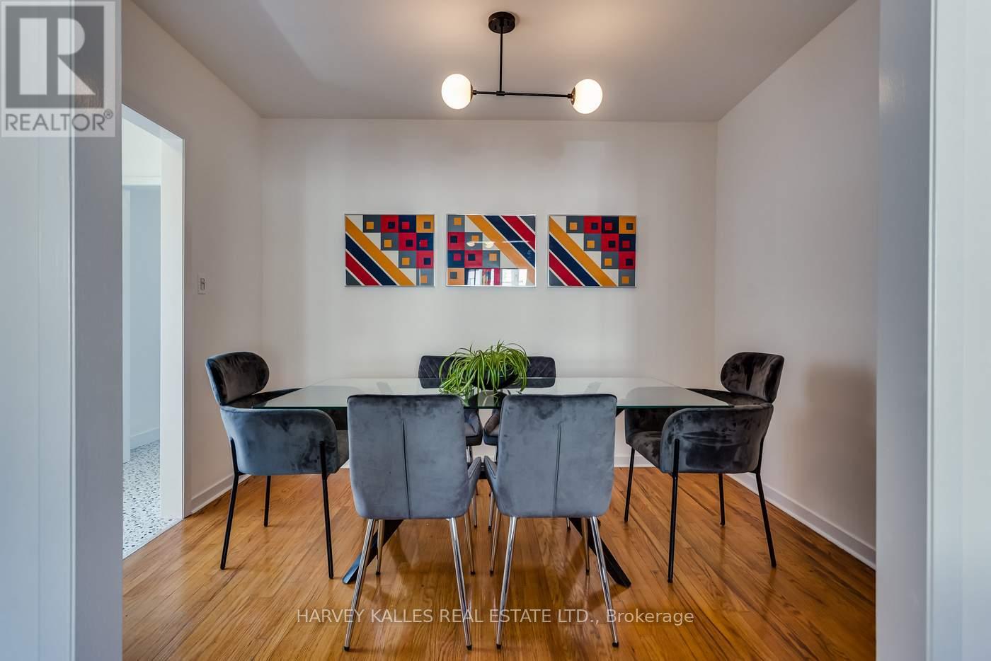 7 Mulberry Crescent, Toronto, Ontario  M6C 1N4 - Photo 4 - C12487475