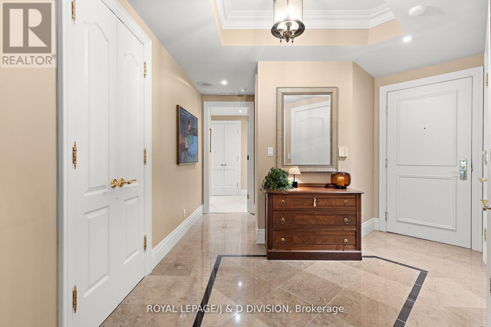 303 - 33 Delisle Avenue, Toronto, Ontario  M4V 3C7 - Photo 2 - C12487492