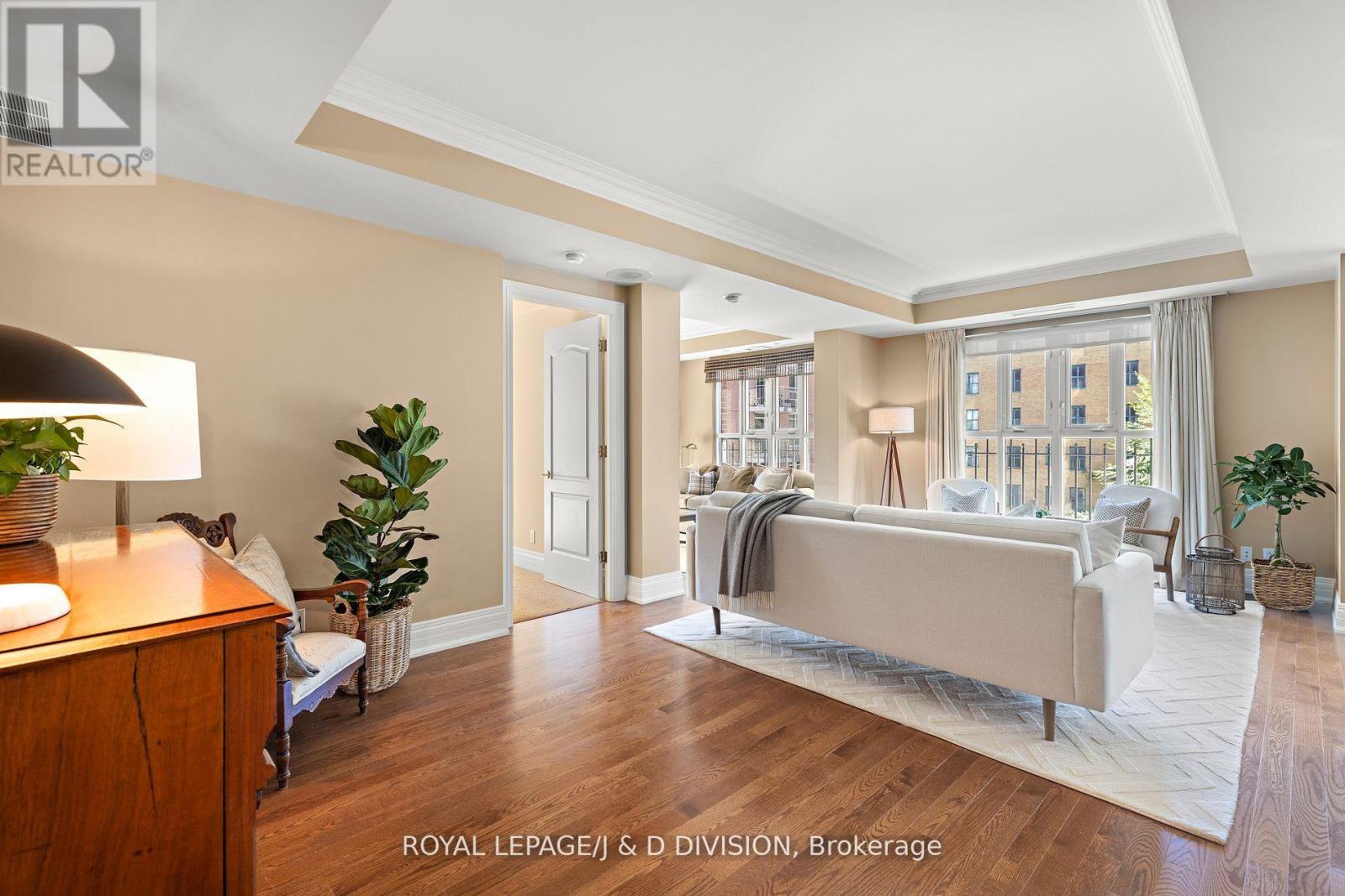 303 - 33 Delisle Avenue, Toronto, Ontario  M4V 3C7 - Photo 3 - C12487492