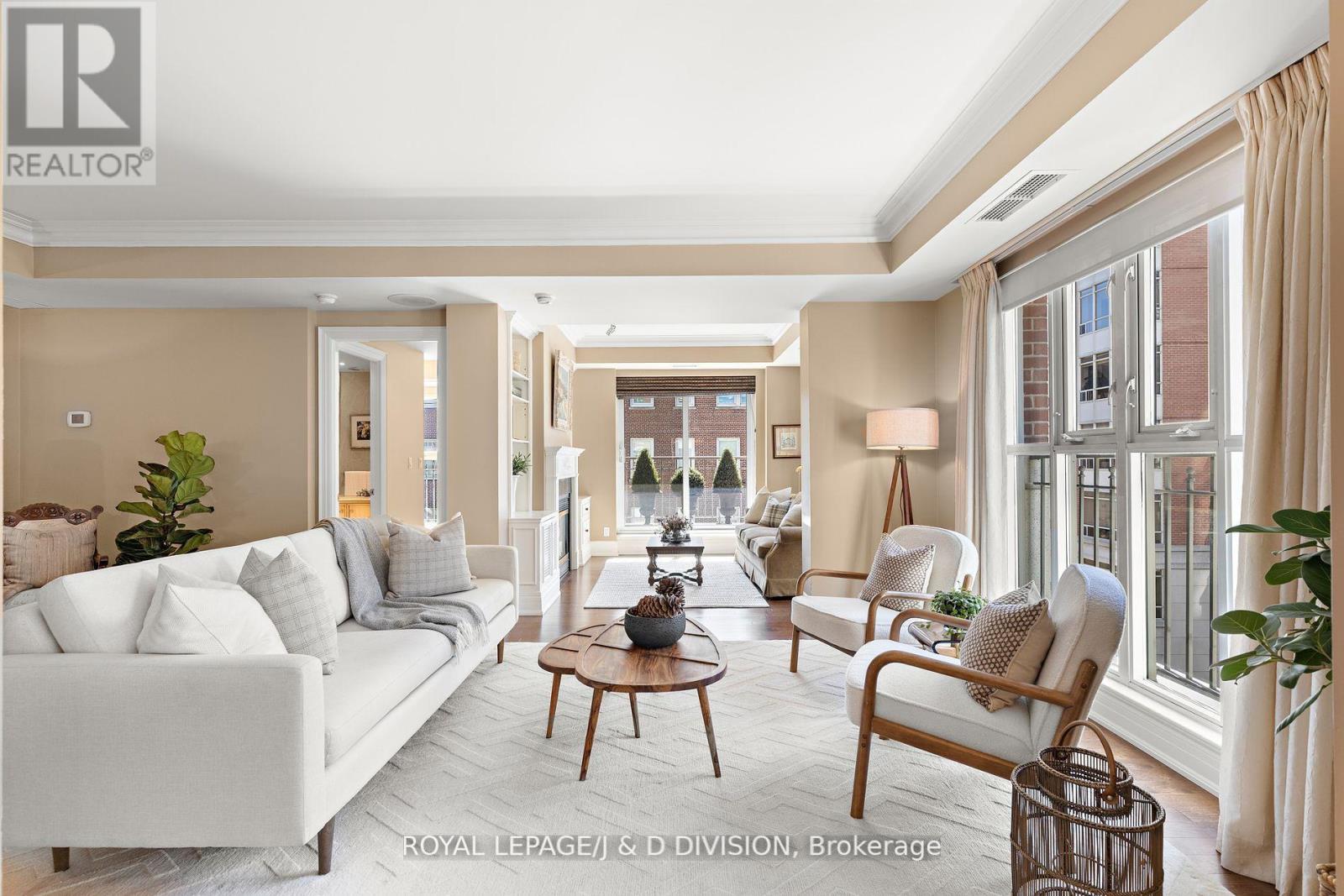 303 - 33 Delisle Avenue, Toronto, Ontario  M4V 3C7 - Photo 7 - C12487492