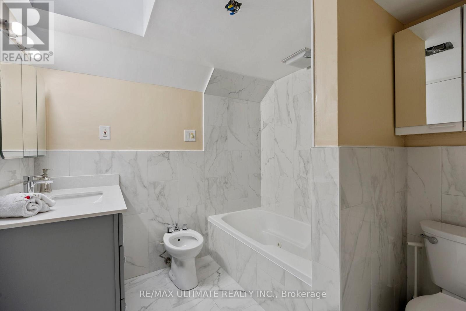 353 Dovercourt Road, Toronto, Ontario  M6J 3E4 - Photo 17 - C12487515