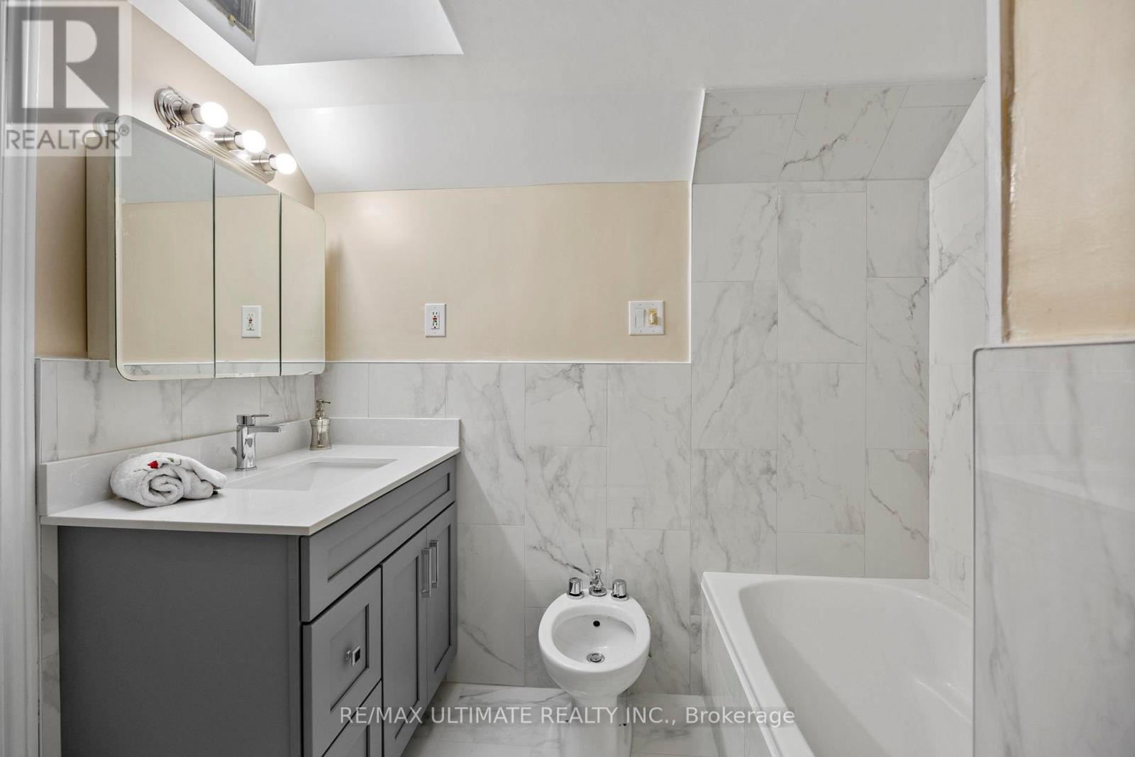 353 Dovercourt Road, Toronto, Ontario  M6J 3E4 - Photo 18 - C12487515