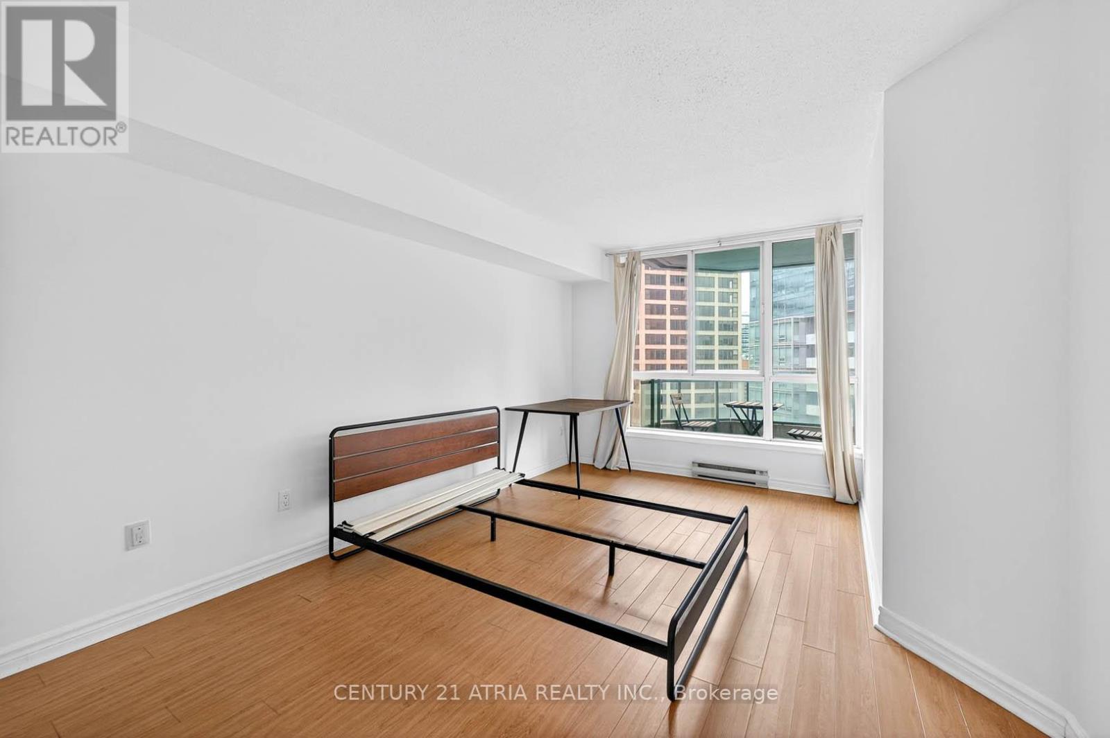 2302 - 38 Elm Street, Toronto, Ontario  M5G 2K5 - Photo 18 - C12487528